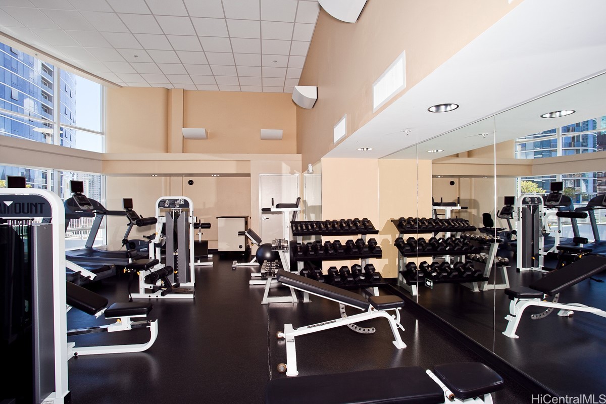 Honolulu, Hawaii, 96814, United States, 1 Bedroom Bedrooms, ,1 BathroomBathrooms,Residential,For Sale,1991987