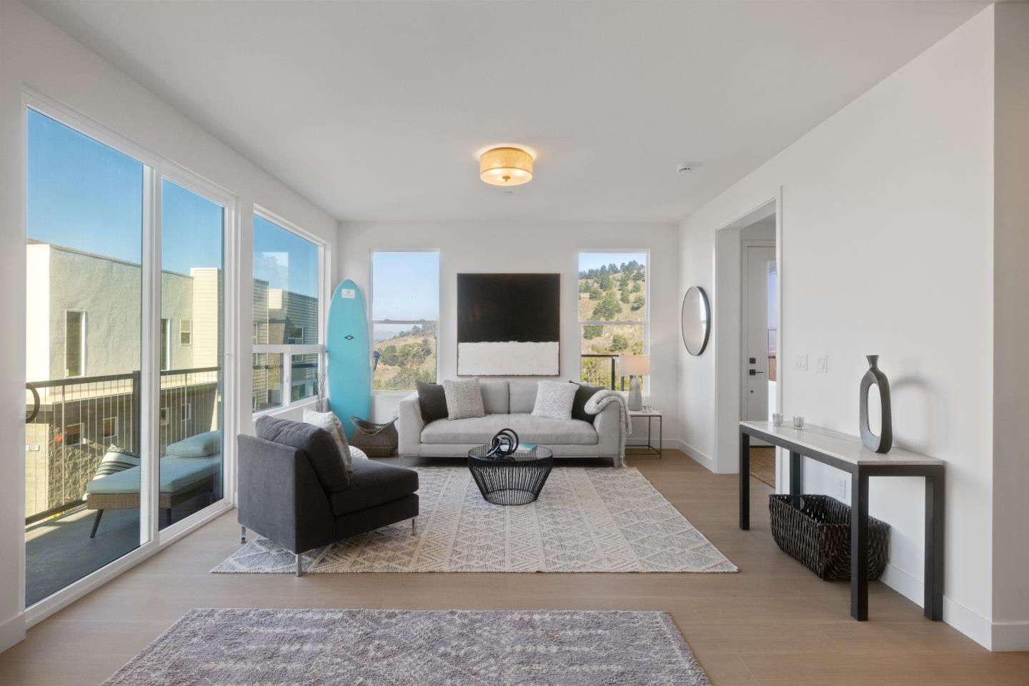 Pacifica, California, 94044, United States, 4 Bedrooms Bedrooms, ,4 BathroomsBathrooms,Residential,For Sale,2003276