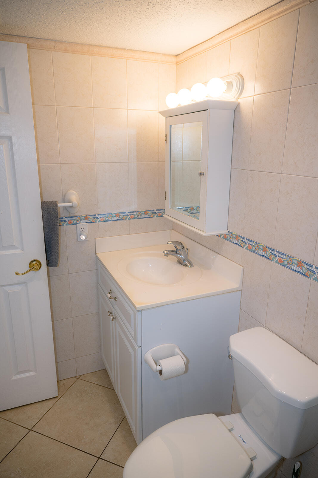 KEY LARGO, Florida, 33037, United States, 2 Bedrooms Bedrooms, ,2 BathroomsBathrooms,Residential,For Sale,1891316
