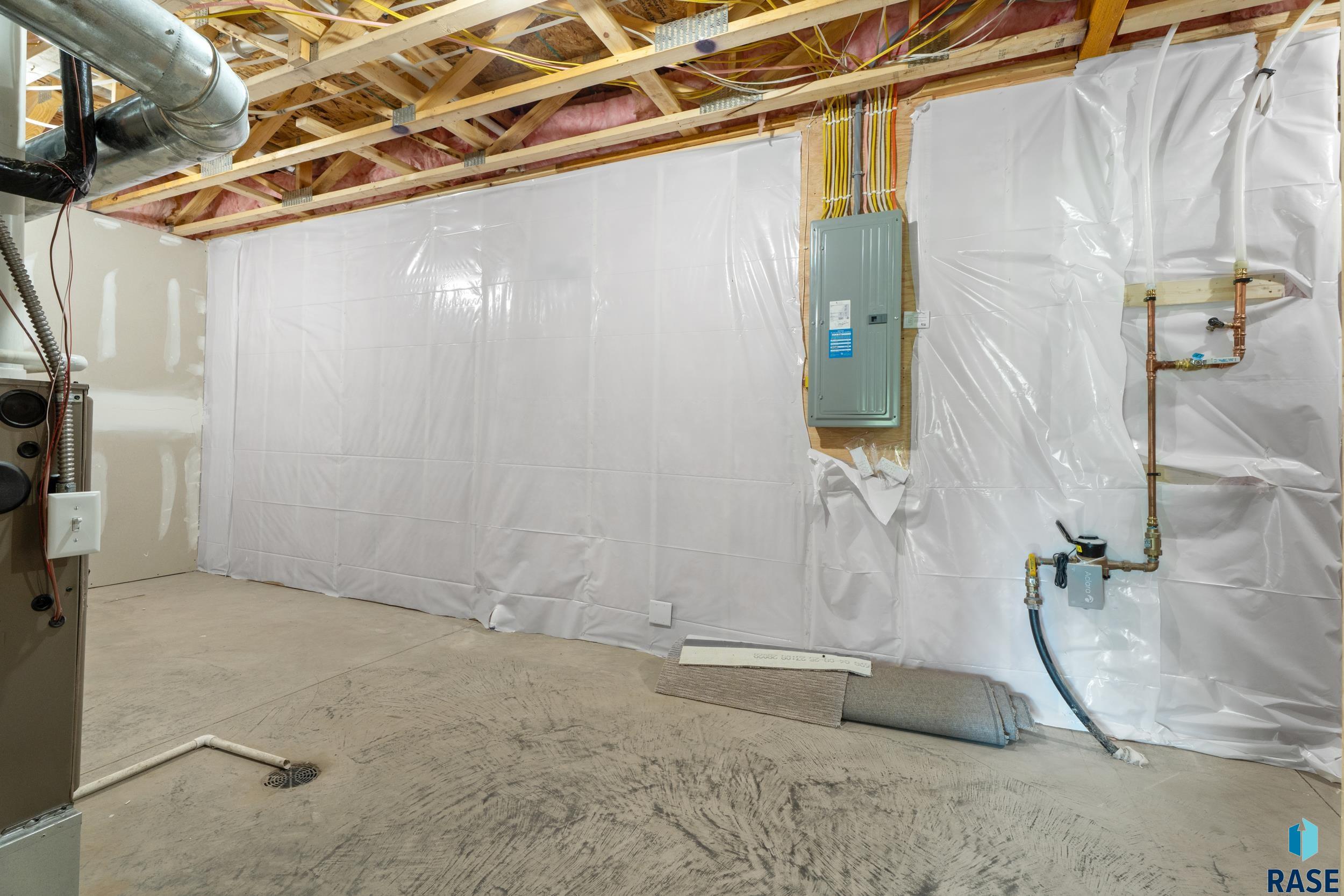 Sioux Falls, South Dakota, 57110, United States, 4 Bedrooms Bedrooms, ,2 BathroomsBathrooms,Residential,For Sale,1979703