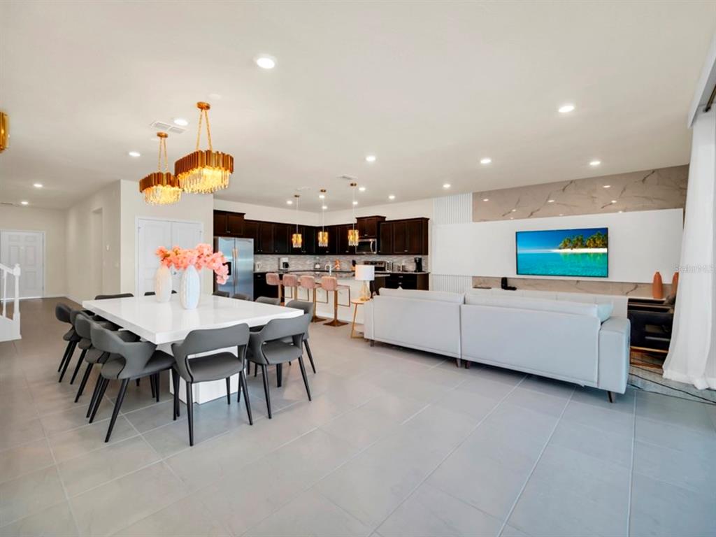 Davenport, Florida, 33897, United States, 10 Bedrooms Bedrooms, ,8 BathroomsBathrooms,Residential,For Sale,1736940