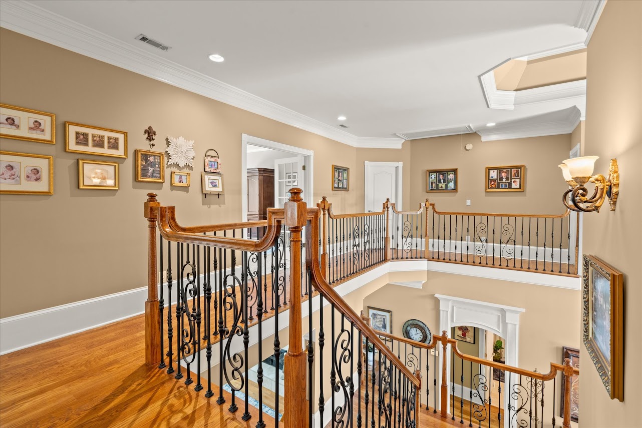 Carrollton, Georgia, 30116, United States, 6 Bedrooms Bedrooms, ,5 BathroomsBathrooms,Residential,For Sale,1893657