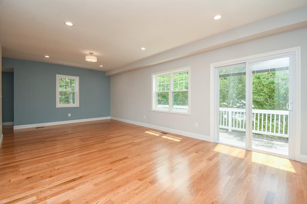 Saugus, Massachusetts, 01906, United States, 4 Bedrooms Bedrooms, ,3 BathroomsBathrooms,Residential,For Sale,1937803