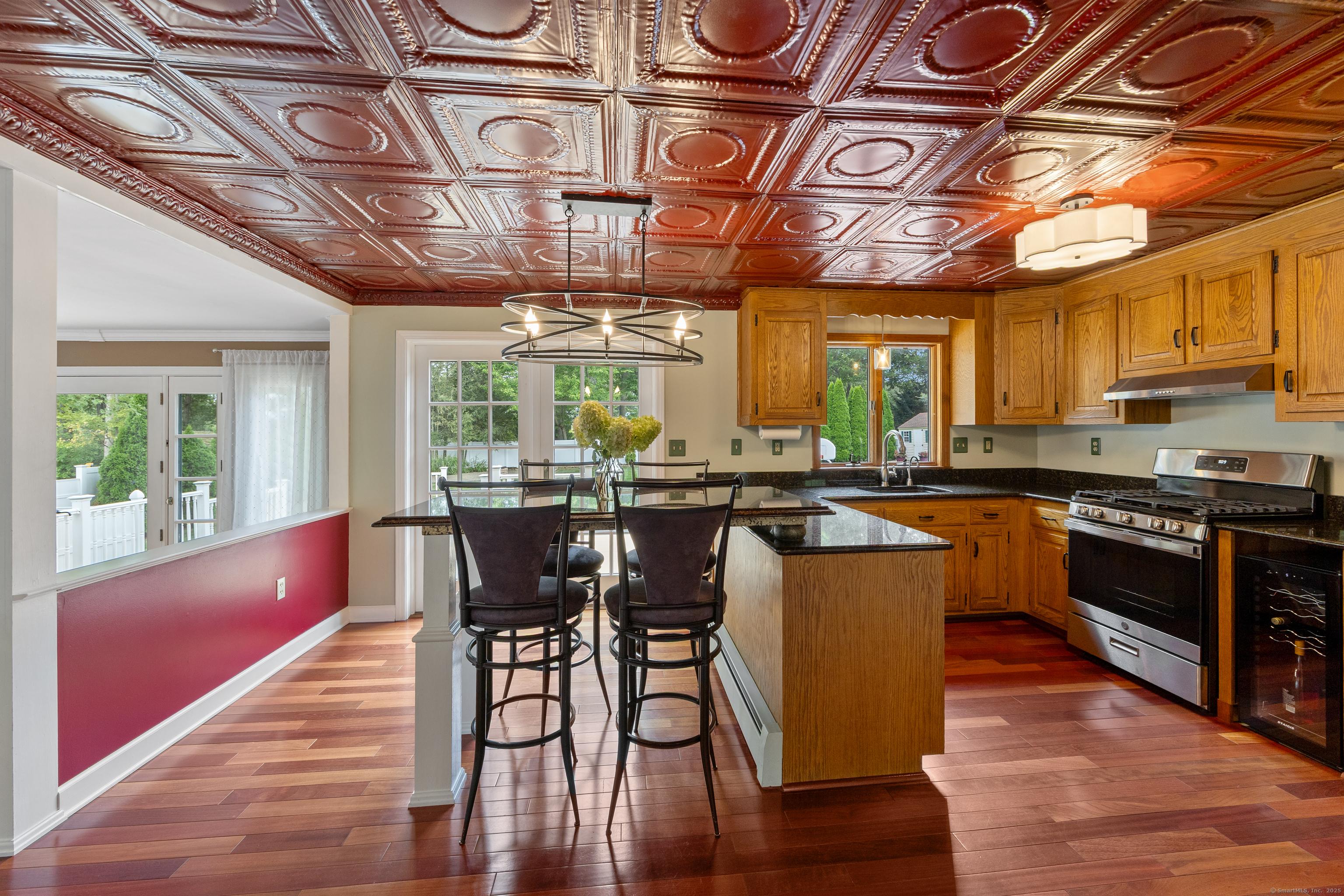 Southington, Connecticut, 06489, United States, 3 Bedrooms Bedrooms, ,3 BathroomsBathrooms,Residential,For Sale,1935376