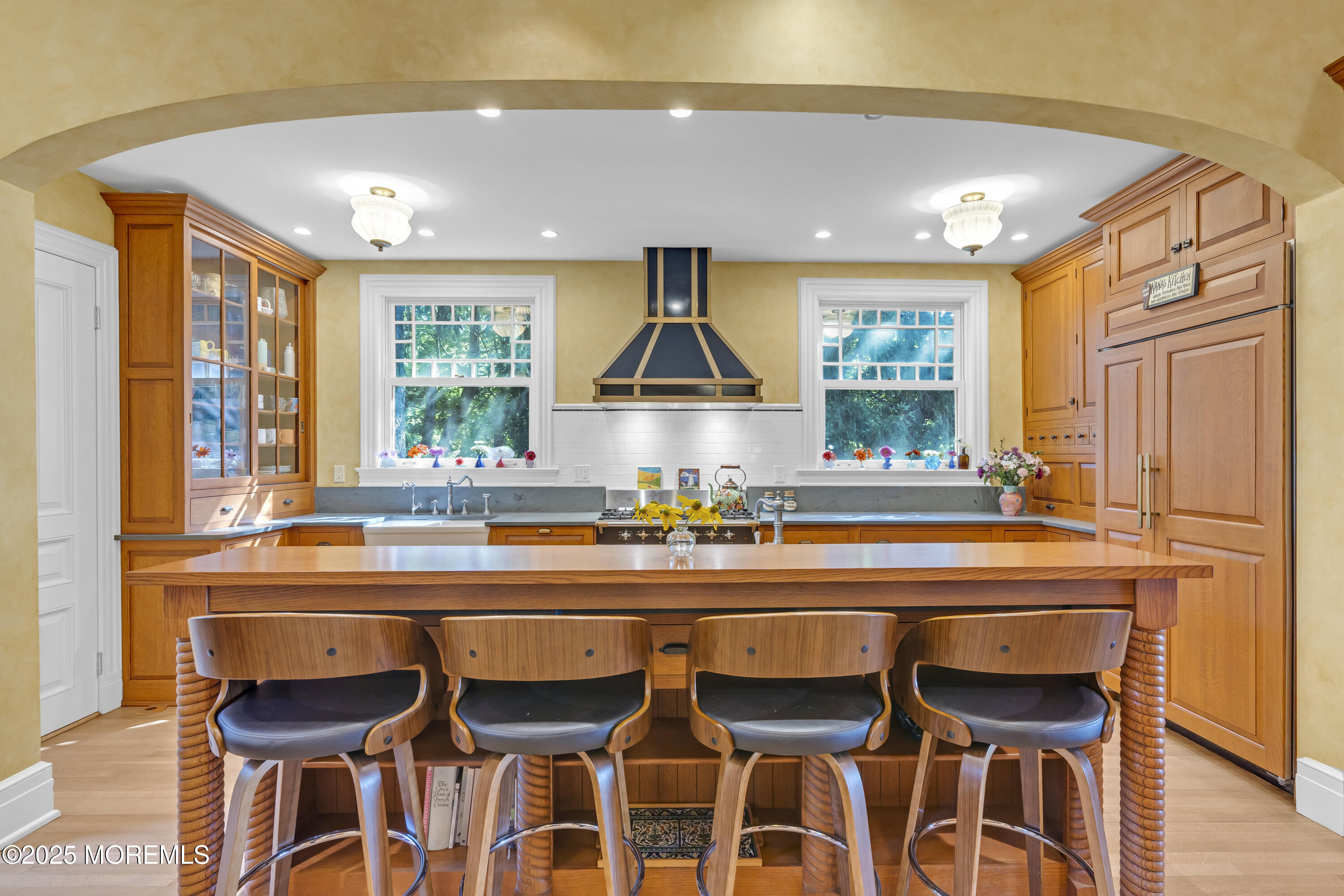 Red Bank, New Jersey, 07701, United States, 9 Bedrooms Bedrooms, ,6 BathroomsBathrooms,Residential,For Sale,1934404