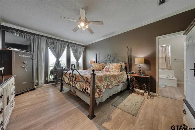 Lindale, Texas, 75771, United States, 4 Bedrooms Bedrooms, ,3 BathroomsBathrooms,Residential,For Sale,1937057