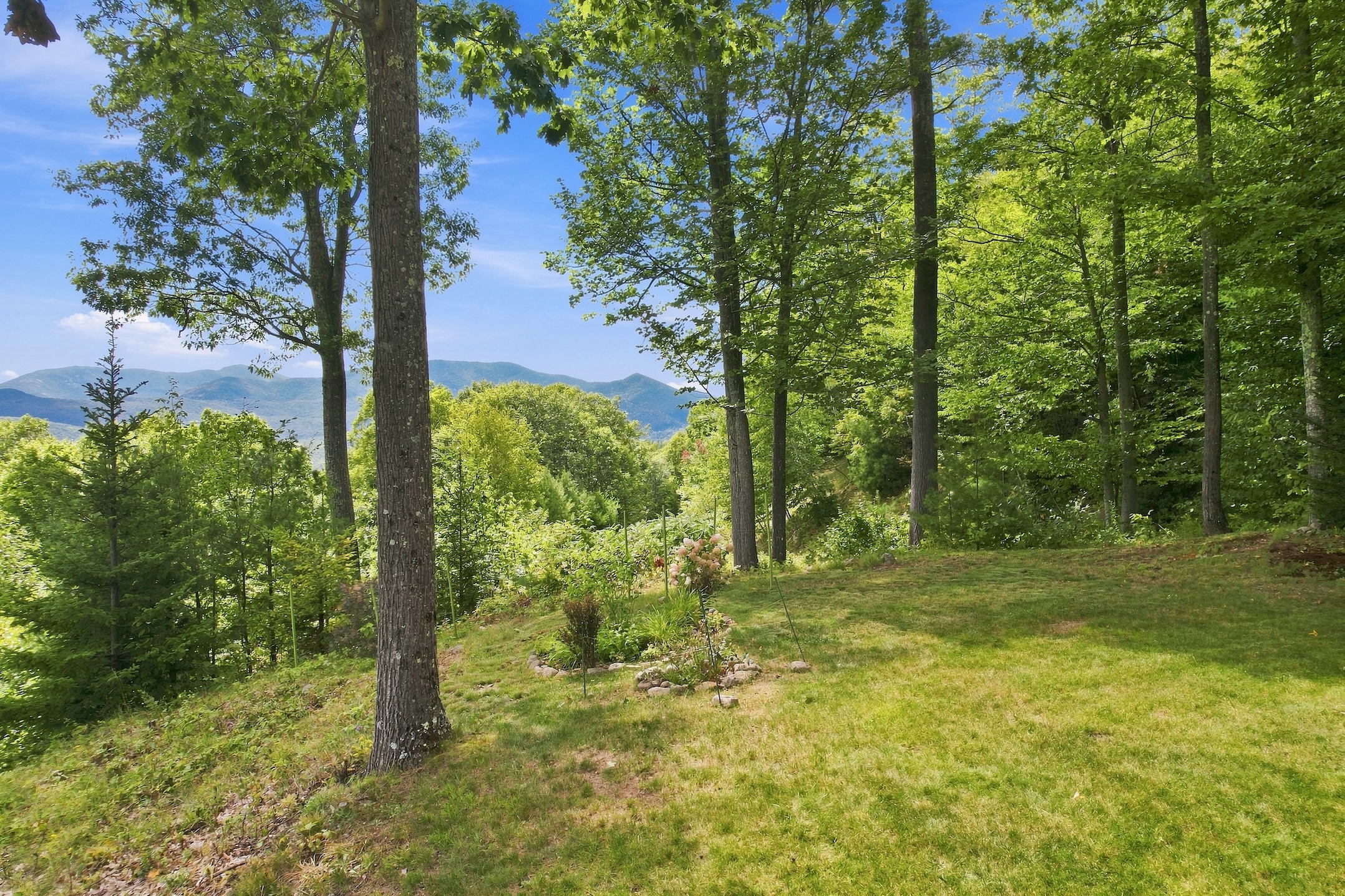  328 Hurricane Mountain Lane, Elizabethtown, NY, 12932 - 物件實景