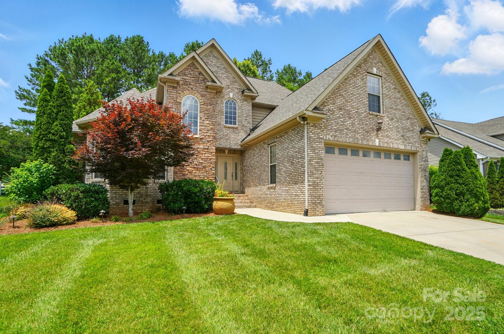 Rock Hill, South Carolina, 29730, United States, 4 Bedrooms Bedrooms, ,3 BathroomsBathrooms,Residential,For Sale,1826399