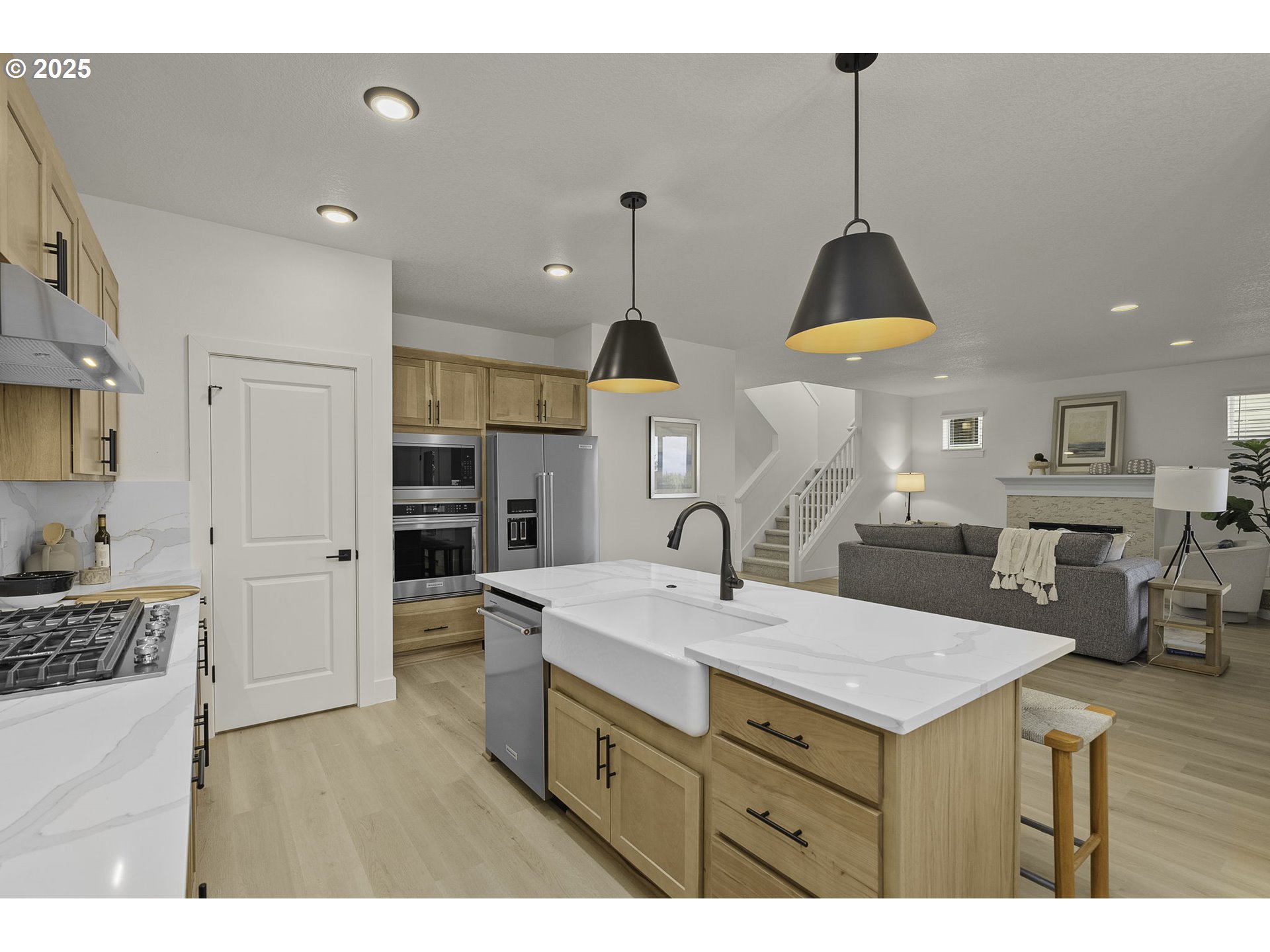 Beaverton, Oregon, 97003, United States, 5 Bedrooms Bedrooms, ,4 BathroomsBathrooms,Residential,For Sale,1735773
