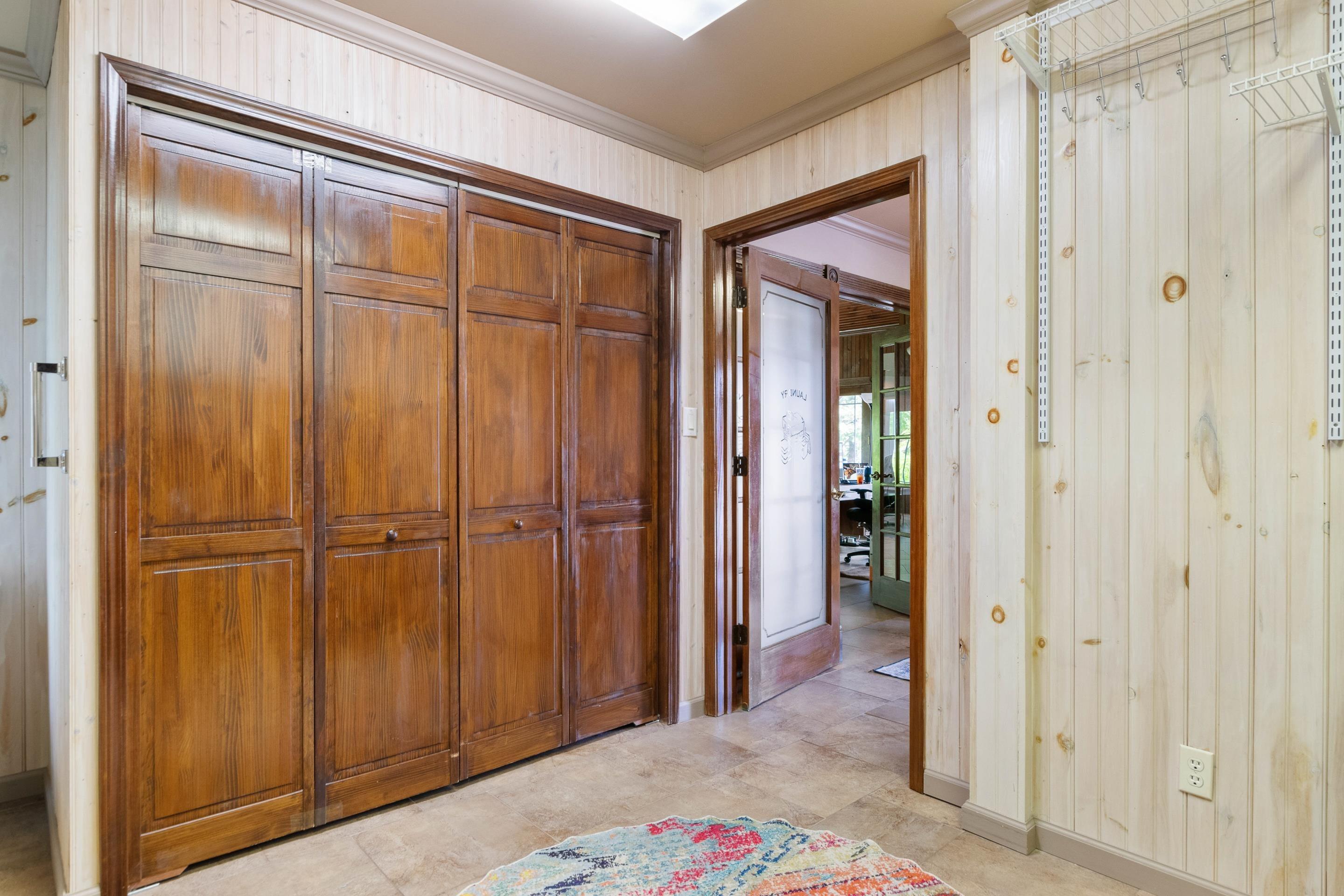 Tazewell, Virginia, 24651, United States, 6 Bedrooms Bedrooms, ,4 BathroomsBathrooms,Residential,For Sale,1905937
