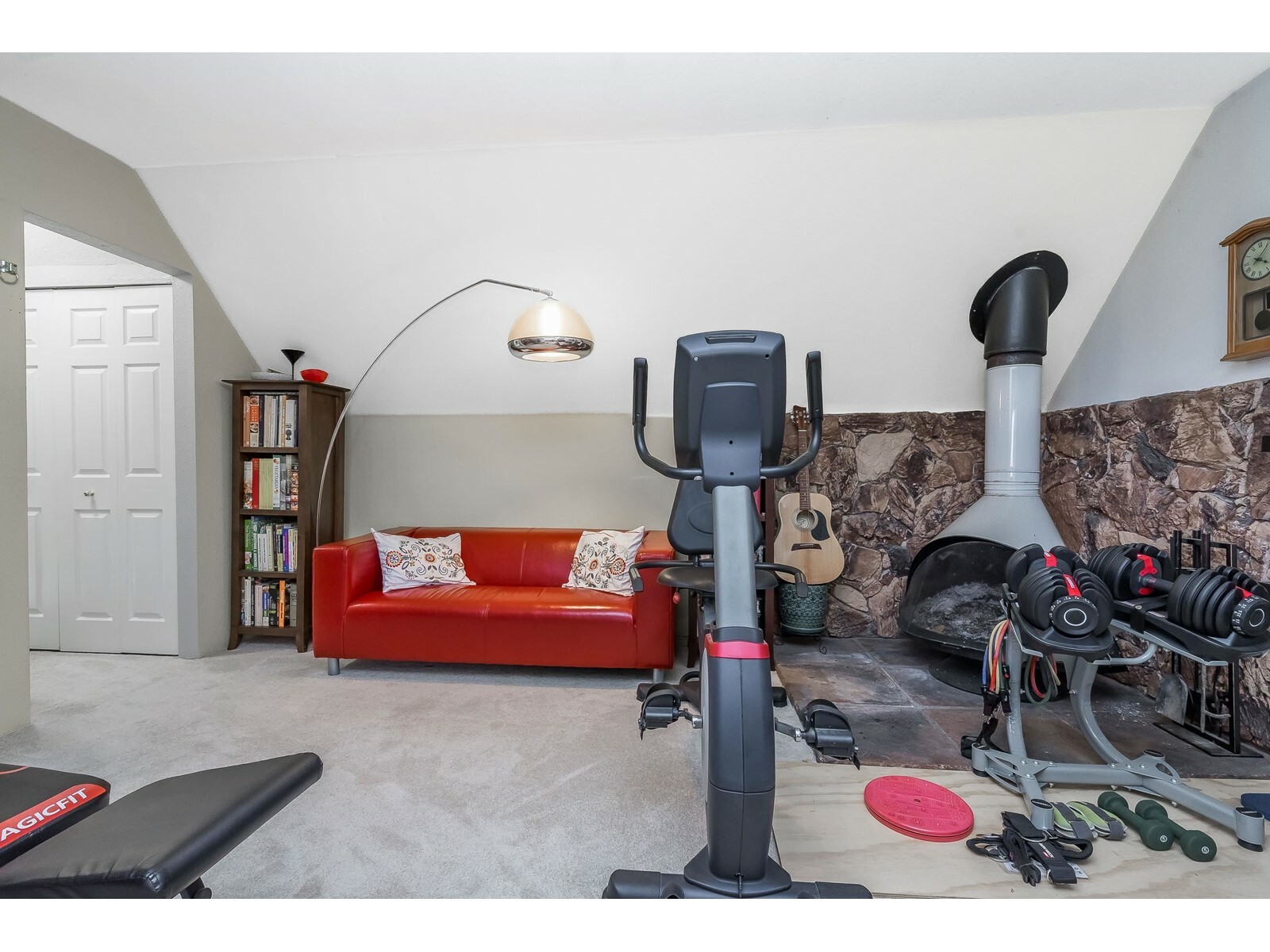 SURREY, British Columbia, V4A 5N3, CA, 3 Bedrooms Bedrooms, ,2 BathroomsBathrooms,Residential,For Sale,1838799