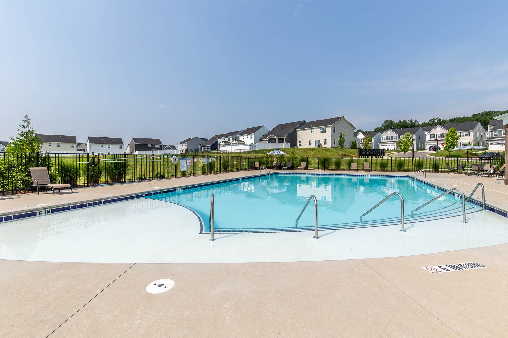Smyrna, Tennessee, 37167, United States, 5 Bedrooms Bedrooms, ,4 BathroomsBathrooms,Residential,For Sale,1848670