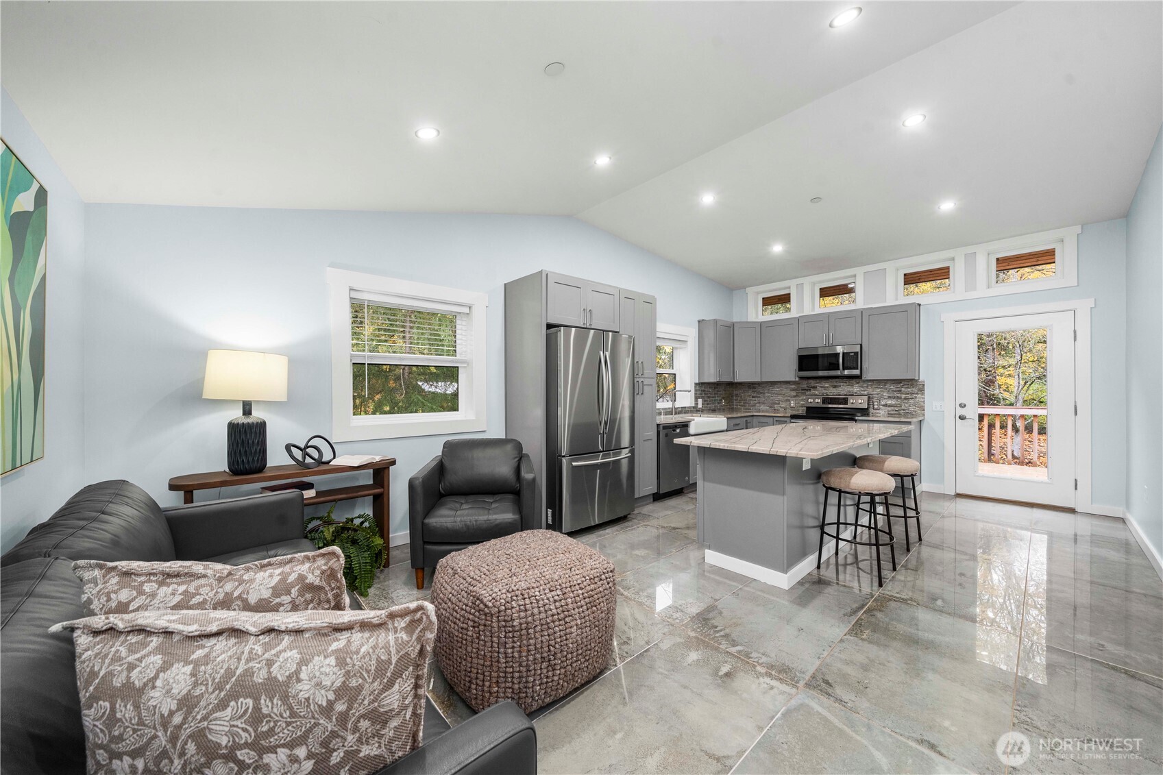 Fall City, Washington, 98025, United States, 2 Bedrooms Bedrooms, ,3 BathroomsBathrooms,Residential,For Sale,1987956