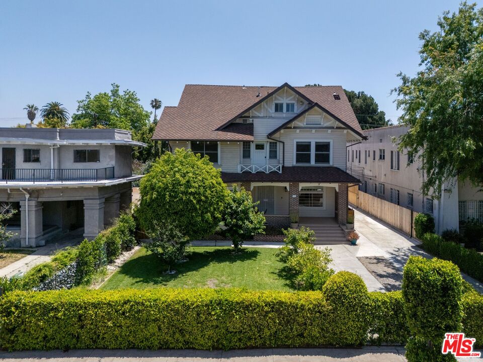 Los Angeles, California, 90006, United States, 7 Bedrooms Bedrooms, ,6 BathroomsBathrooms,Residential,For Sale,1848318