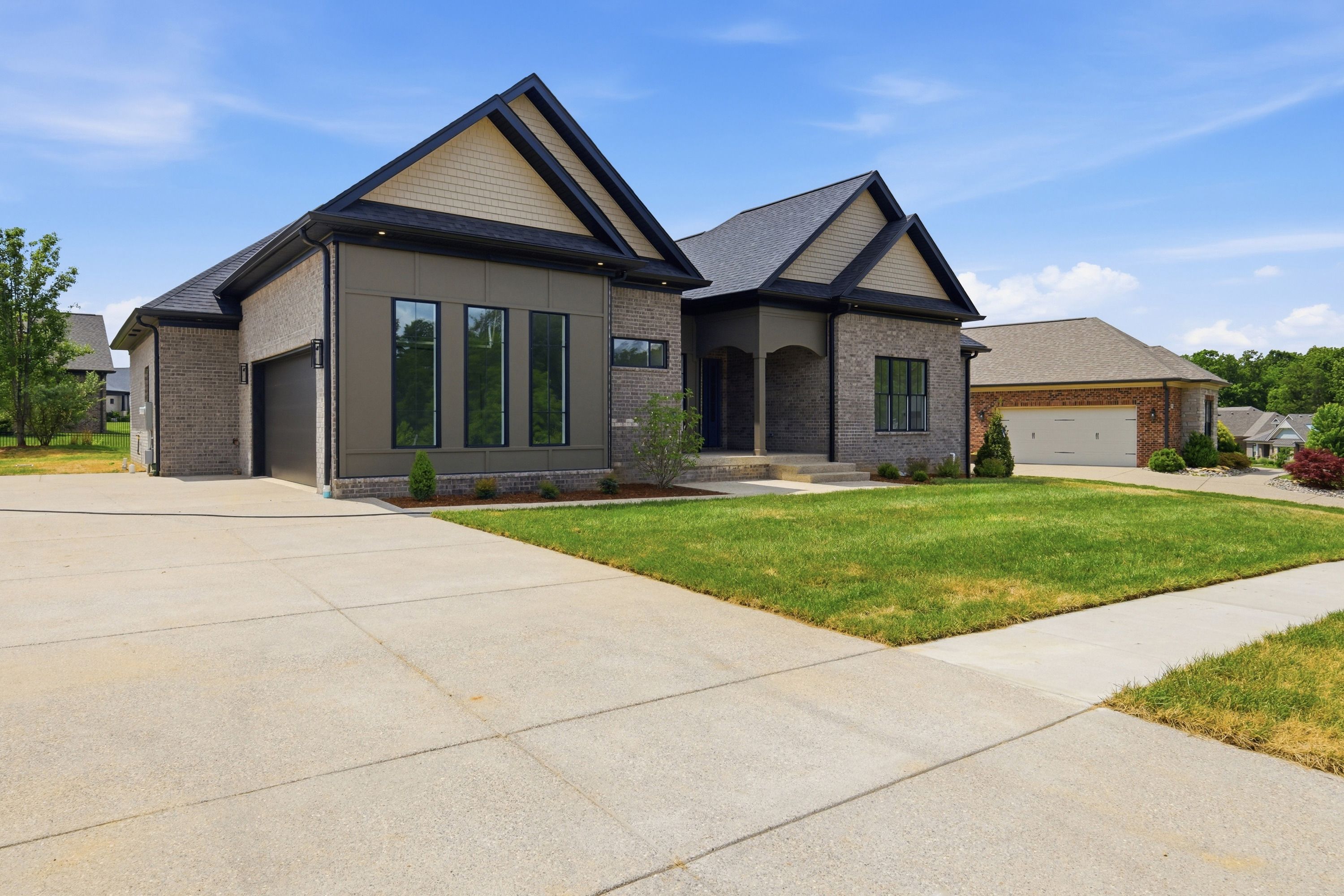  3212 Grand Lakes Drive, Louisville, KY 40299 - 物件實景