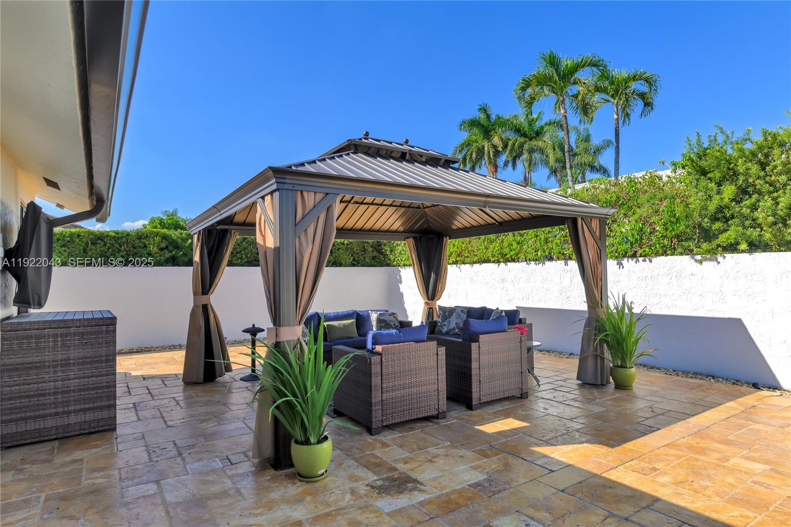 Miami Lakes, Florida, 33016, United States, 3 Bedrooms Bedrooms, ,3 BathroomsBathrooms,Residential,For Sale,2002198