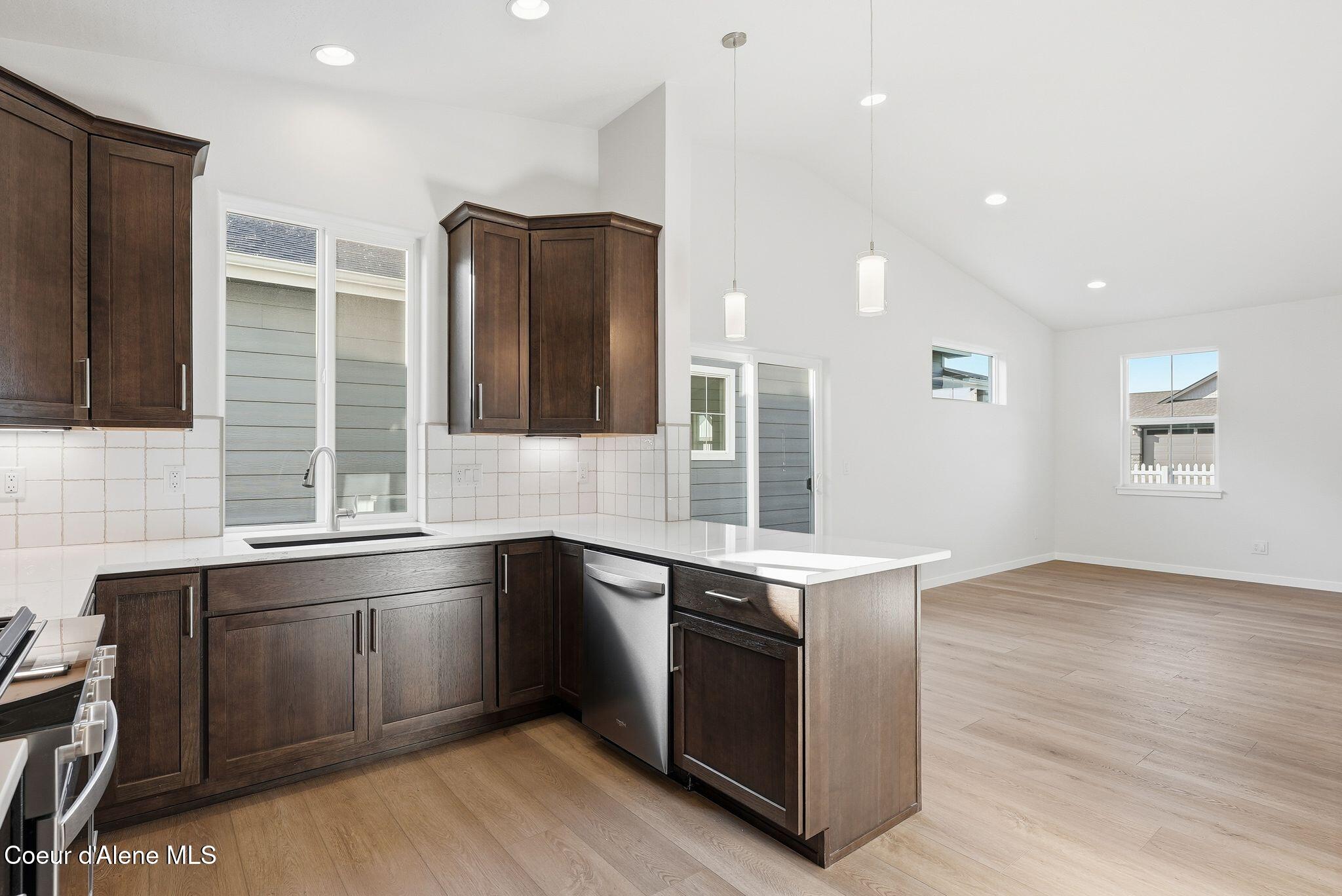 Coeur D'alene, Idaho, 83815, United States, 3 Bedrooms Bedrooms, ,Residential,For Sale,1991983