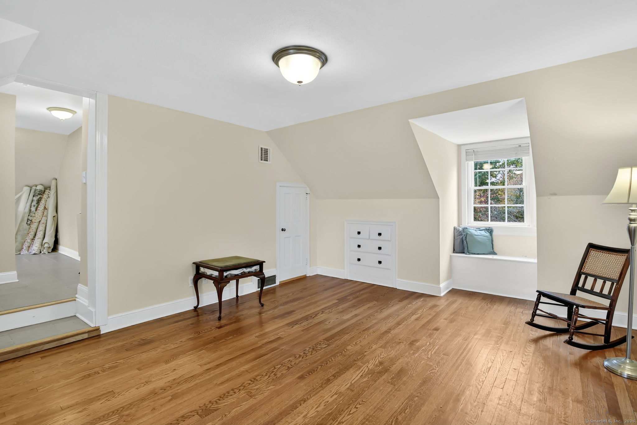 Glastonbury, Connecticut, 06033, United States, 4 Bedrooms Bedrooms, ,3 BathroomsBathrooms,Residential,For Sale,1988167