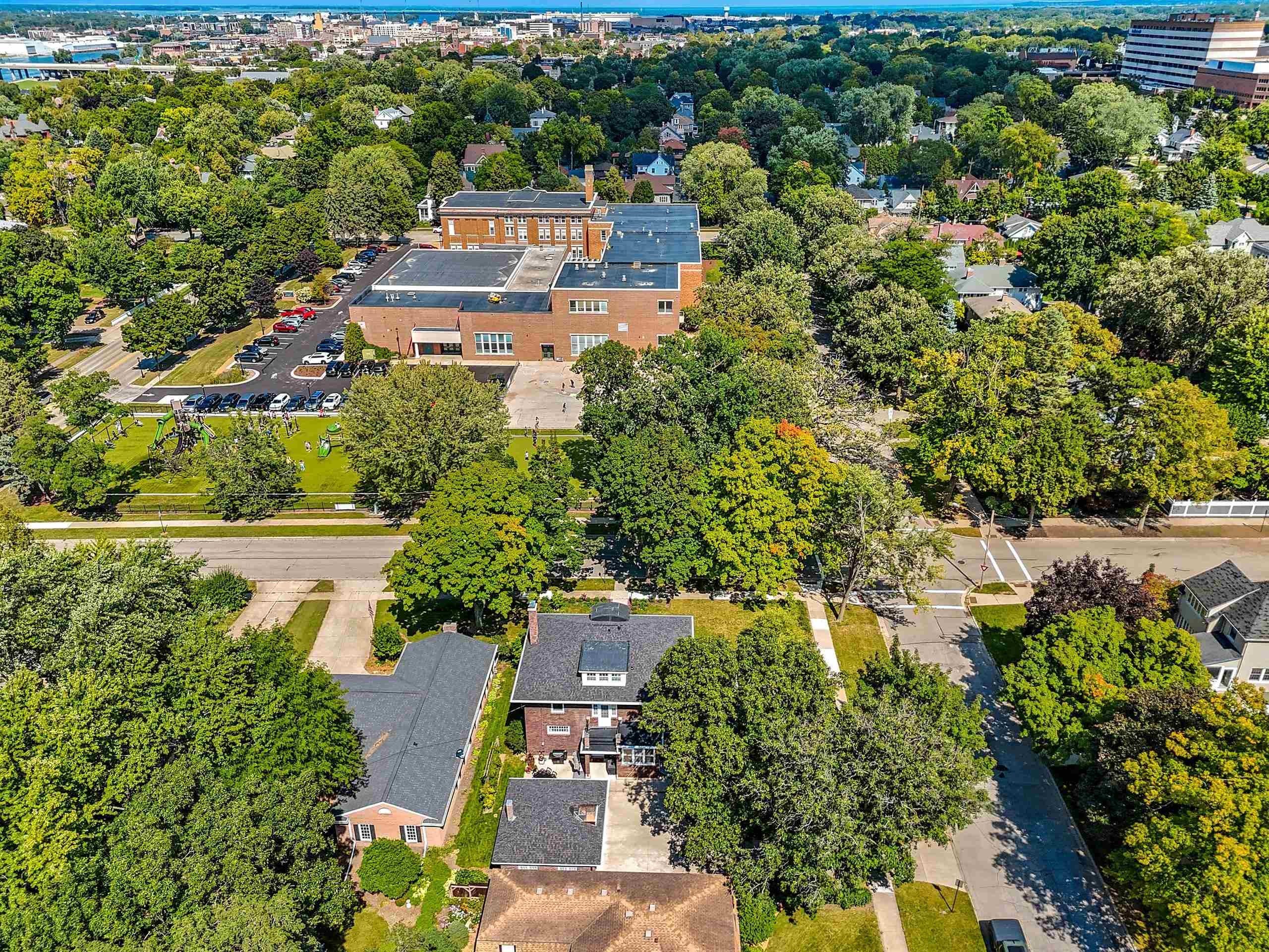 GREEN BAY, Wisconsin, 54301-3217, United States, 4 Bedrooms Bedrooms, ,3 BathroomsBathrooms,Residential,For Sale,1984503