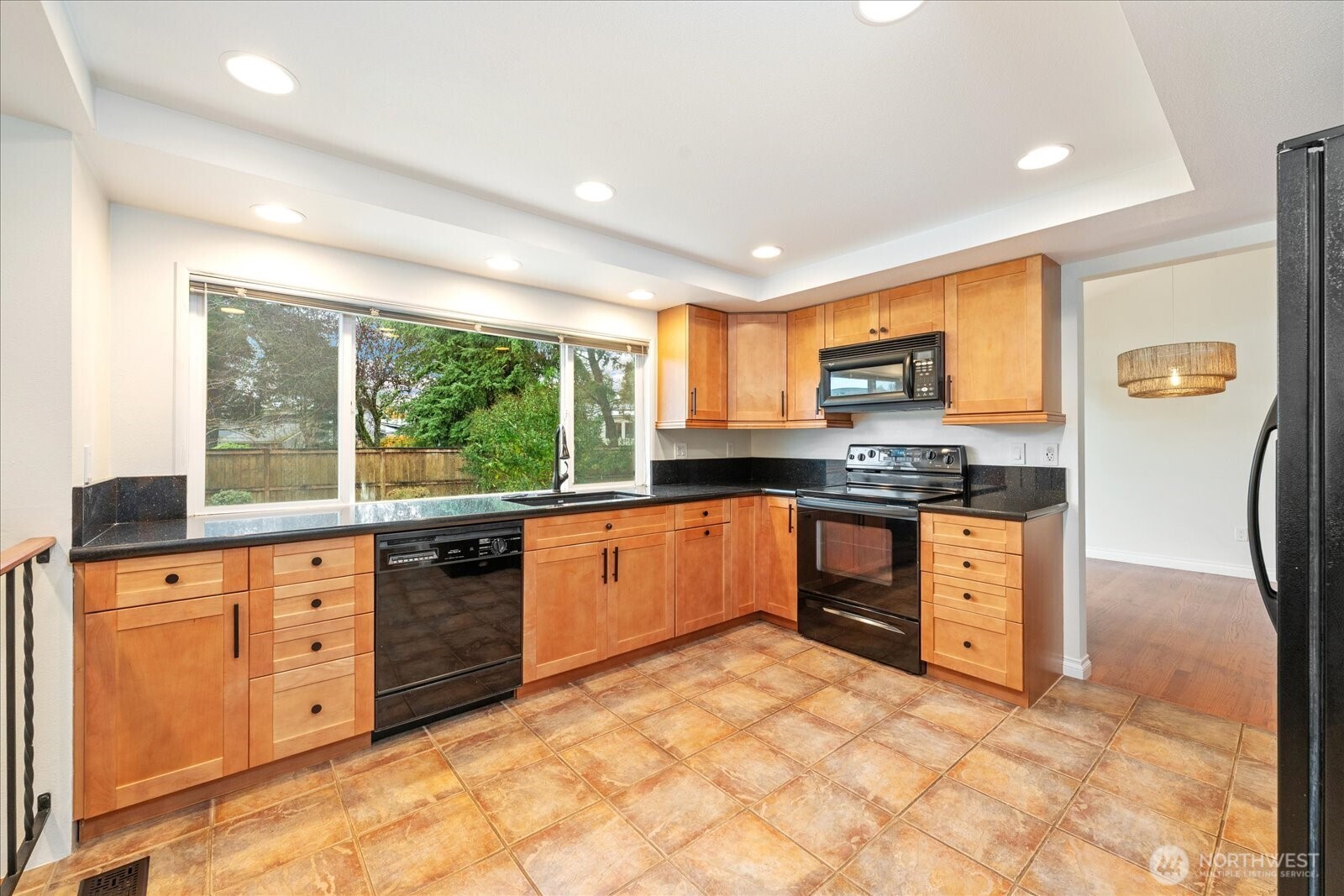 Renton, Washington, 98059, United States, 4 Bedrooms Bedrooms, ,1 BathroomBathrooms,Residential,For Sale,1989503