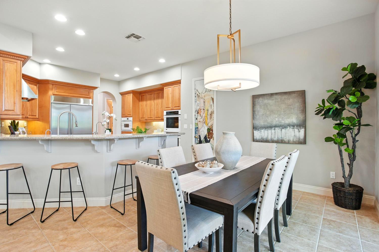Roseville, California, 95661, United States, 4 Bedrooms Bedrooms, ,3 BathroomsBathrooms,Residential,For Sale,1934690