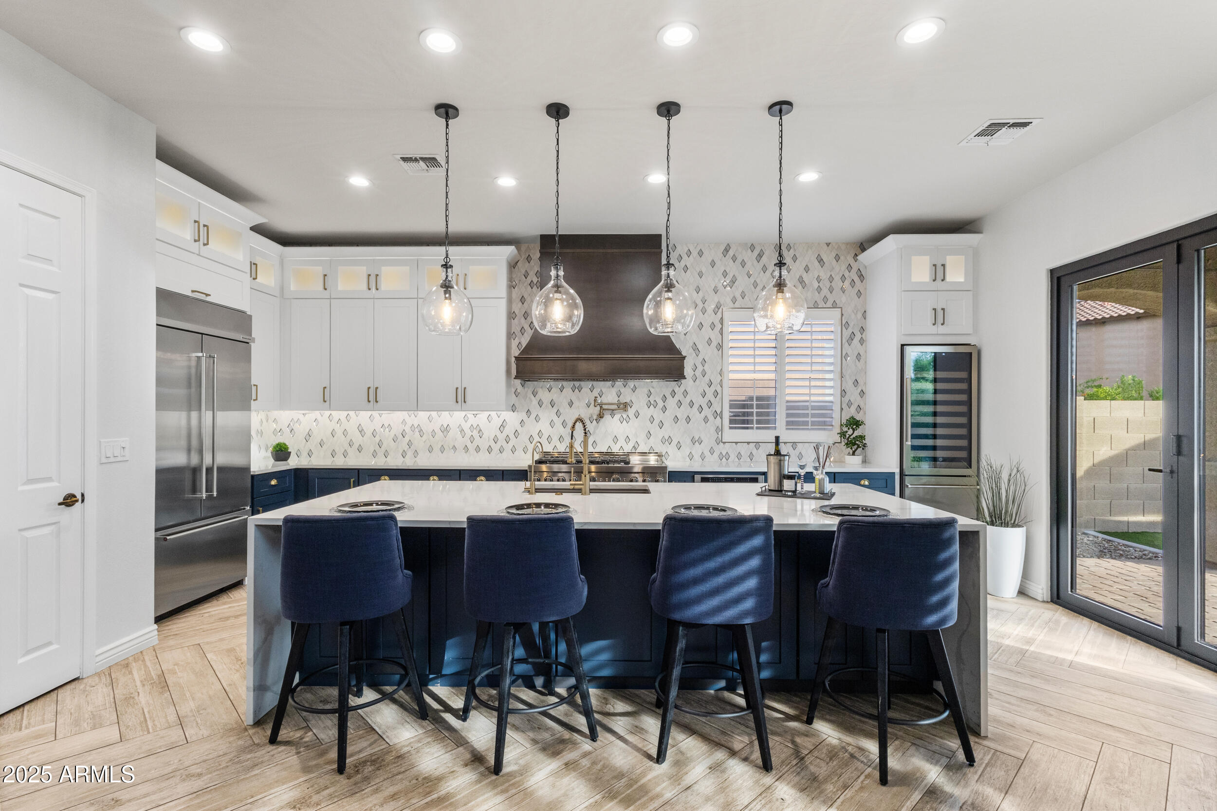 Phoenix, Arizona, 85050, United States, 5 Bedrooms Bedrooms, ,Residential,For Sale,1949706