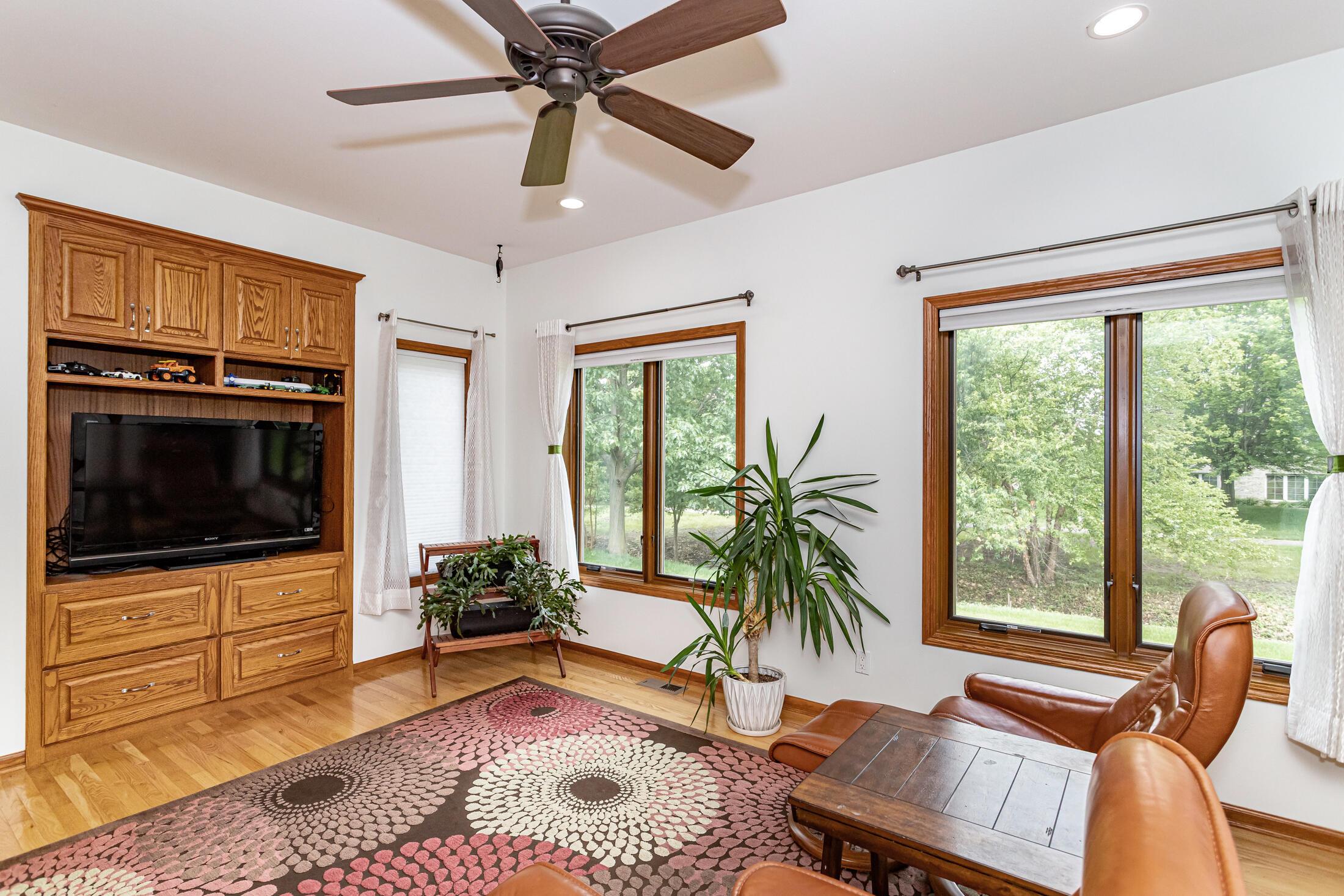 Ames, Iowa, 50014, United States, 5 Bedrooms Bedrooms, ,5 BathroomsBathrooms,Residential,For Sale,1935039