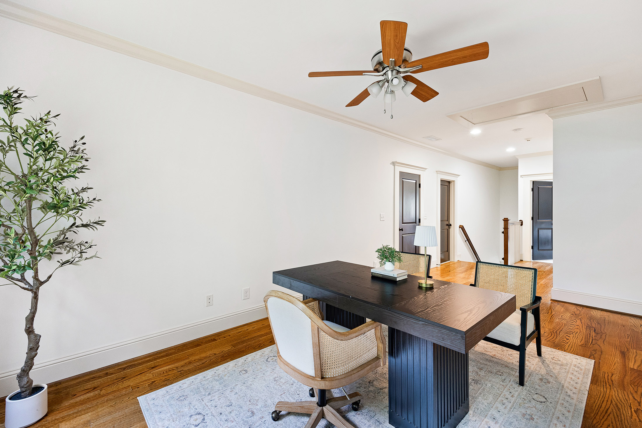  Spacious Living Meets Modern Convenience - 物件實景