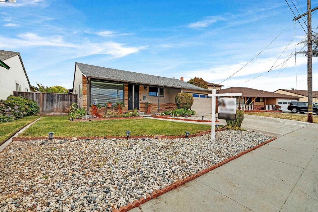 San Leandro, California, 94579, United States, 3 Bedrooms Bedrooms, ,1 BathroomBathrooms,Residential,For Sale,1921969