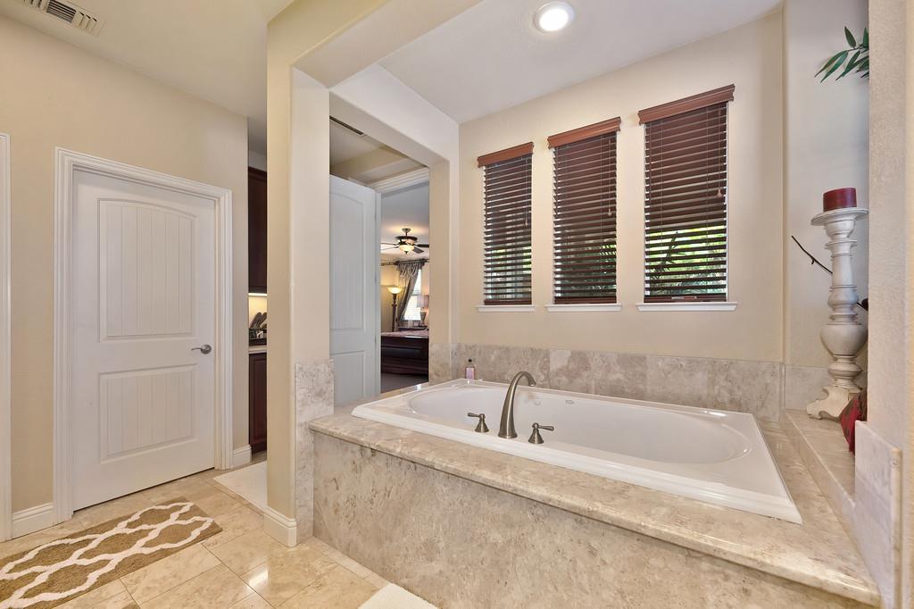 El Dorado Hills, California, 95762, United States, 4 Bedrooms Bedrooms, ,4 BathroomsBathrooms,Residential,For Sale,1988324