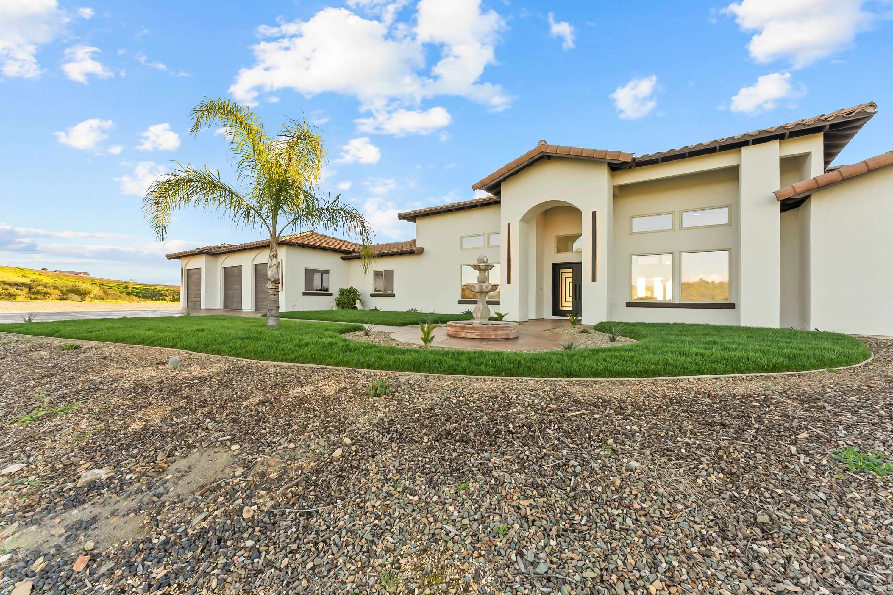  40 Acres - Big Views - Renovated Home - 物件實景