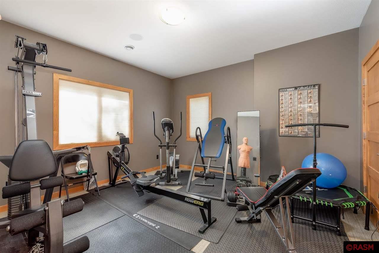 Mankato, Minnesota, 56001, United States, 5 Bedrooms Bedrooms, ,3 BathroomsBathrooms,Residential,For Sale,1976470