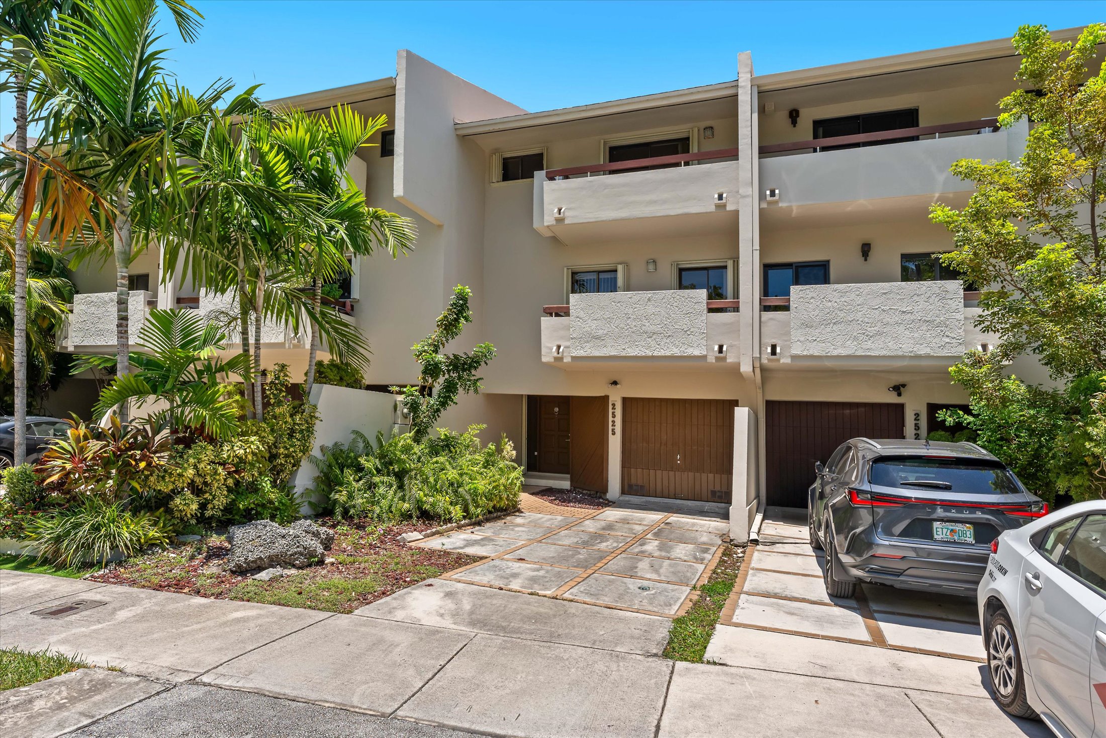  2525 NE 135th St, North Miami, FL, 33181 - 物件實景