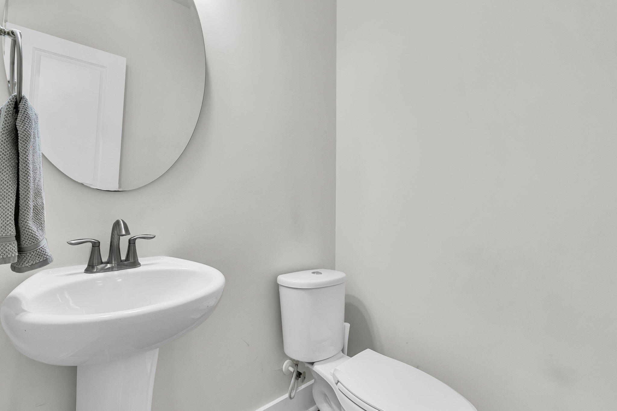 Summerville, South Carolina, 29486, United States, 4 Bedrooms Bedrooms, ,4 BathroomsBathrooms,Residential,For Sale,1974622