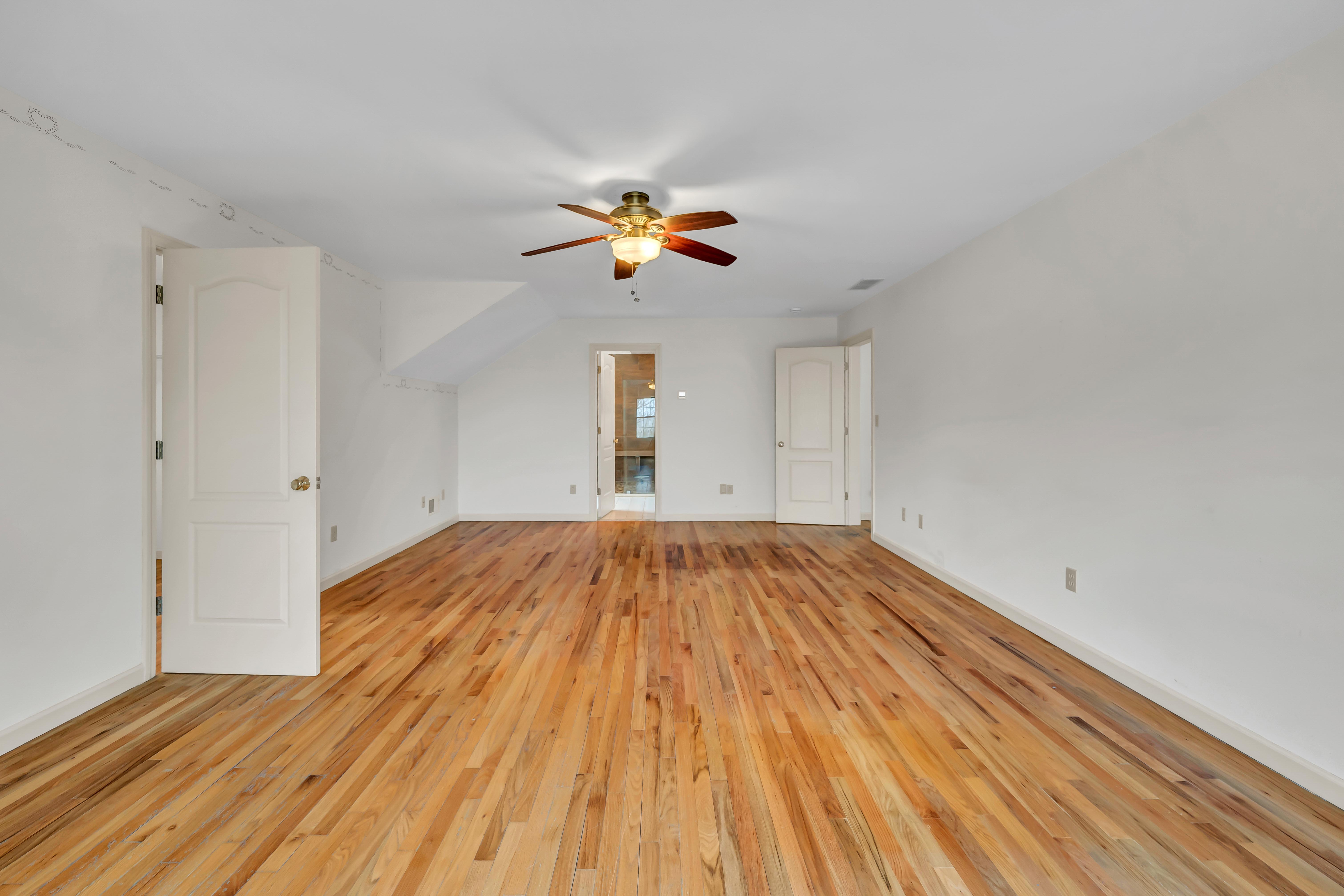  Majestic Custom Colonial - 物件實景