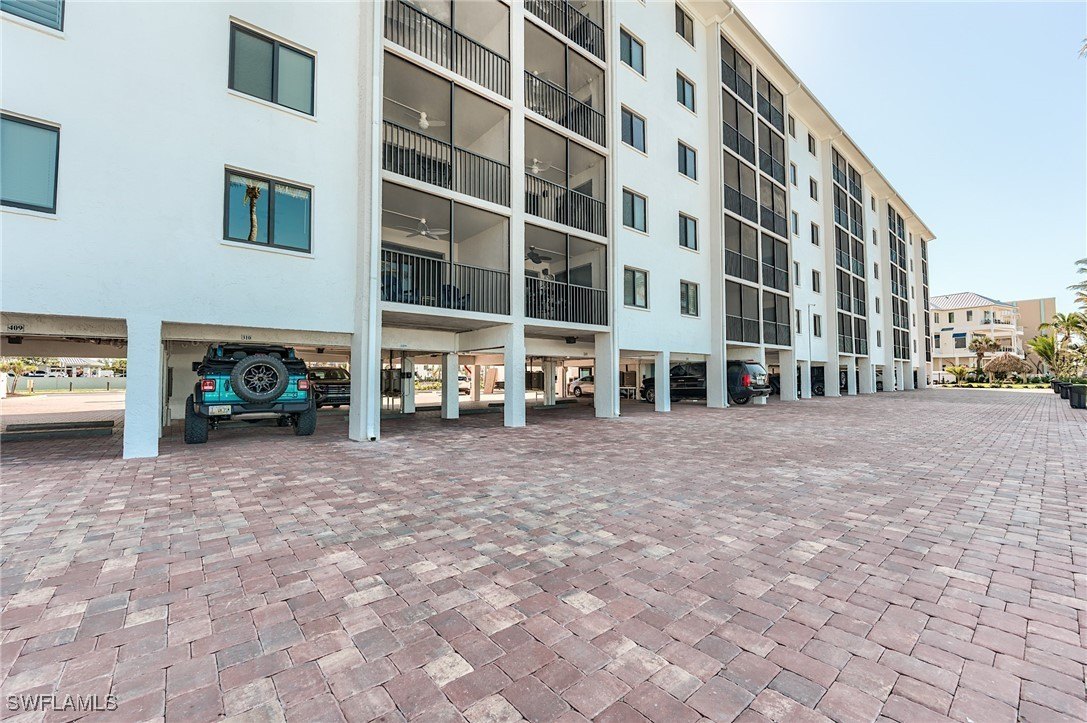 Fort Myers Beach, Florida, 33931, United States, 2 Bedrooms Bedrooms, ,2 BathroomsBathrooms,Residential,For Sale,1899957