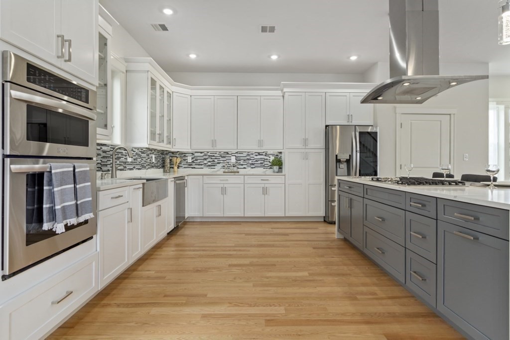 15 Woodbine St, 15, Somerville, Massachusetts, 02143, United States, 3 Bedrooms Bedrooms, ,3 BathroomsBathrooms,Residential,For Sale,15 Woodbine St , 15,1009384
