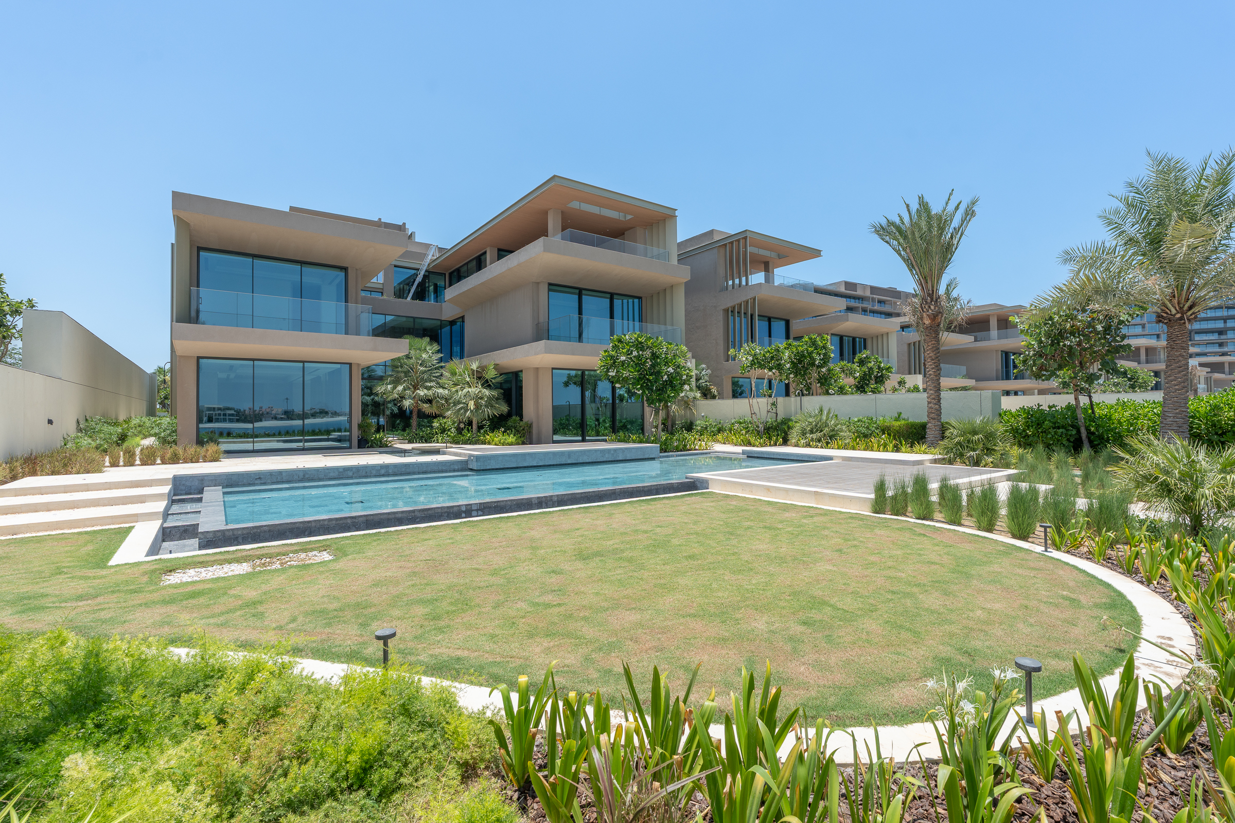  Stunning Villa in Prime Beachfront Location - 物件實景
