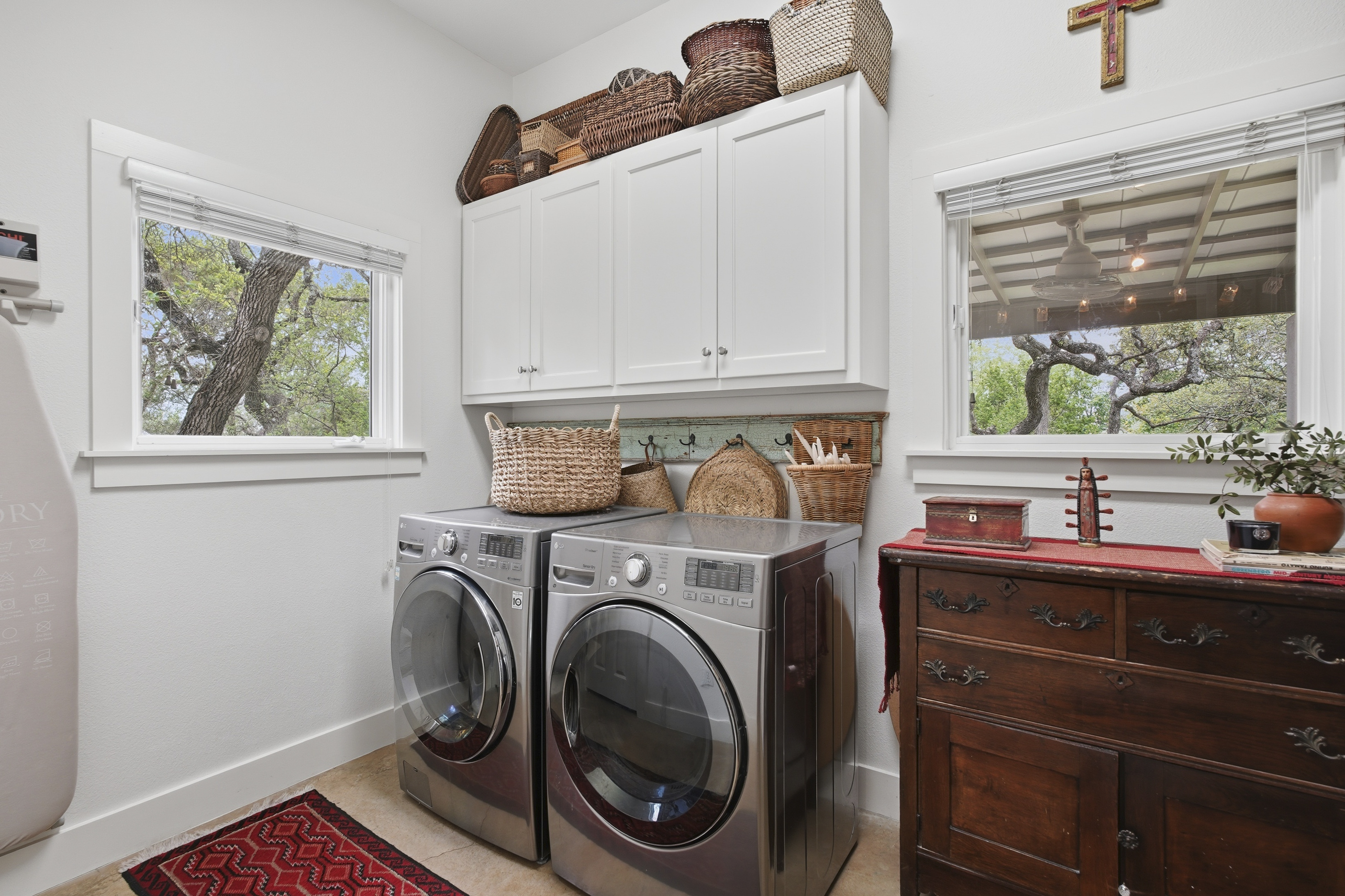  Custom-Designed Home on a 1-Acre - 物件實景