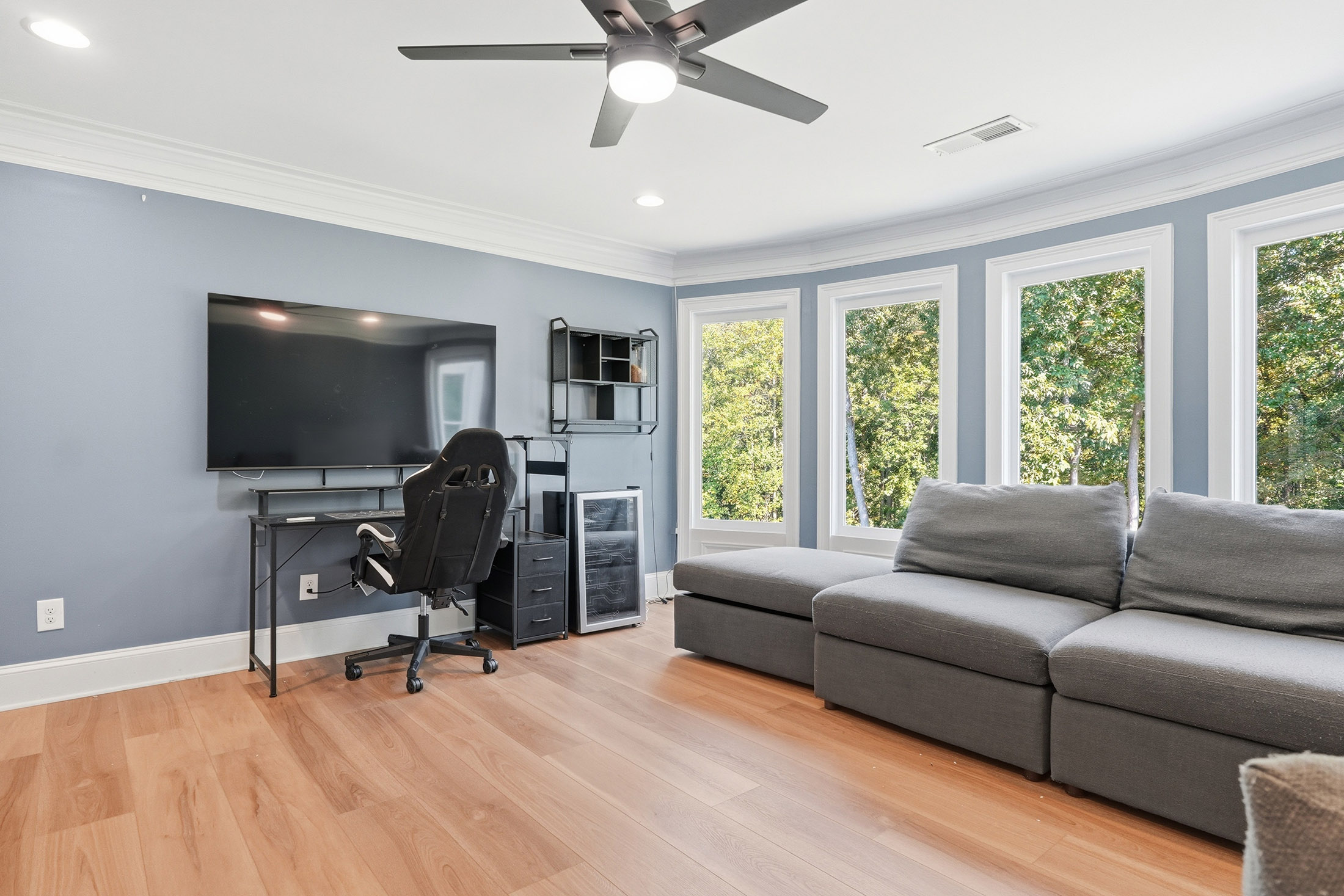  Beautifully Appointed Home in Sought-After Woodmont - 物件實景