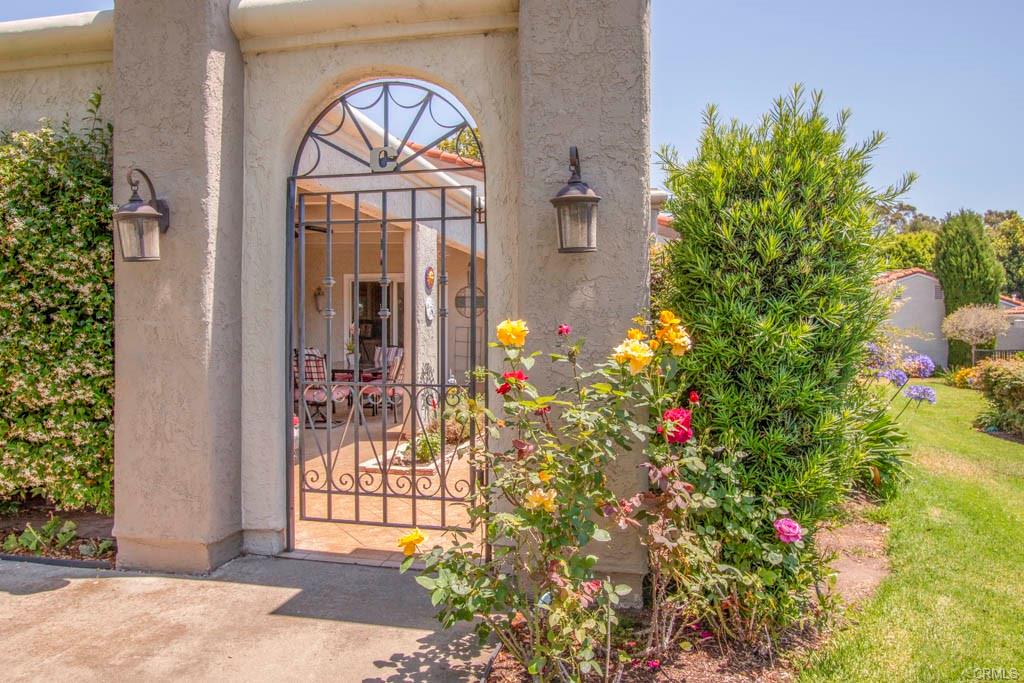 Laguna Woods, California, 92637, United States, 2 Bedrooms Bedrooms, ,Residential,For Sale,1880064