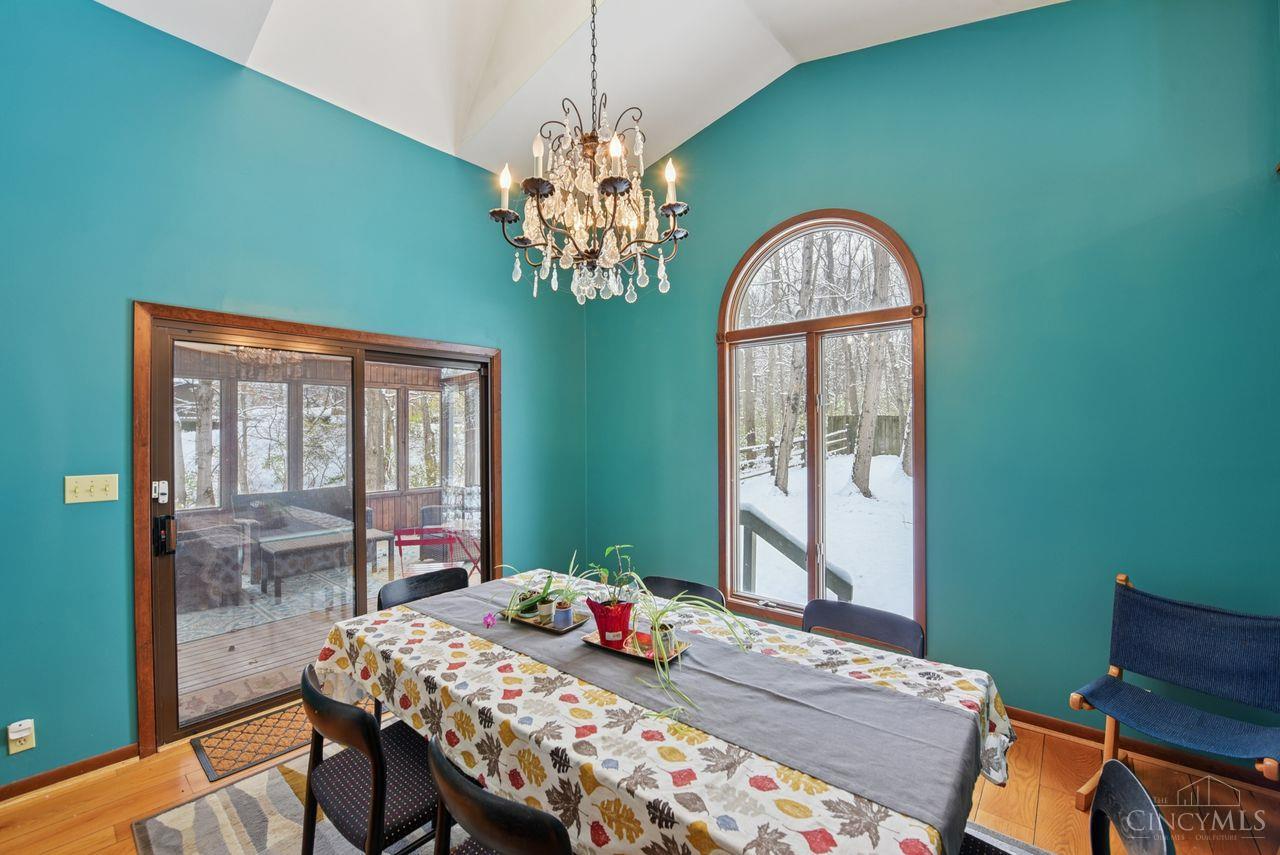 Anderson Twp, Ohio, 45255, United States, 4 Bedrooms Bedrooms, ,3 BathroomsBathrooms,Residential,For Sale,2001955