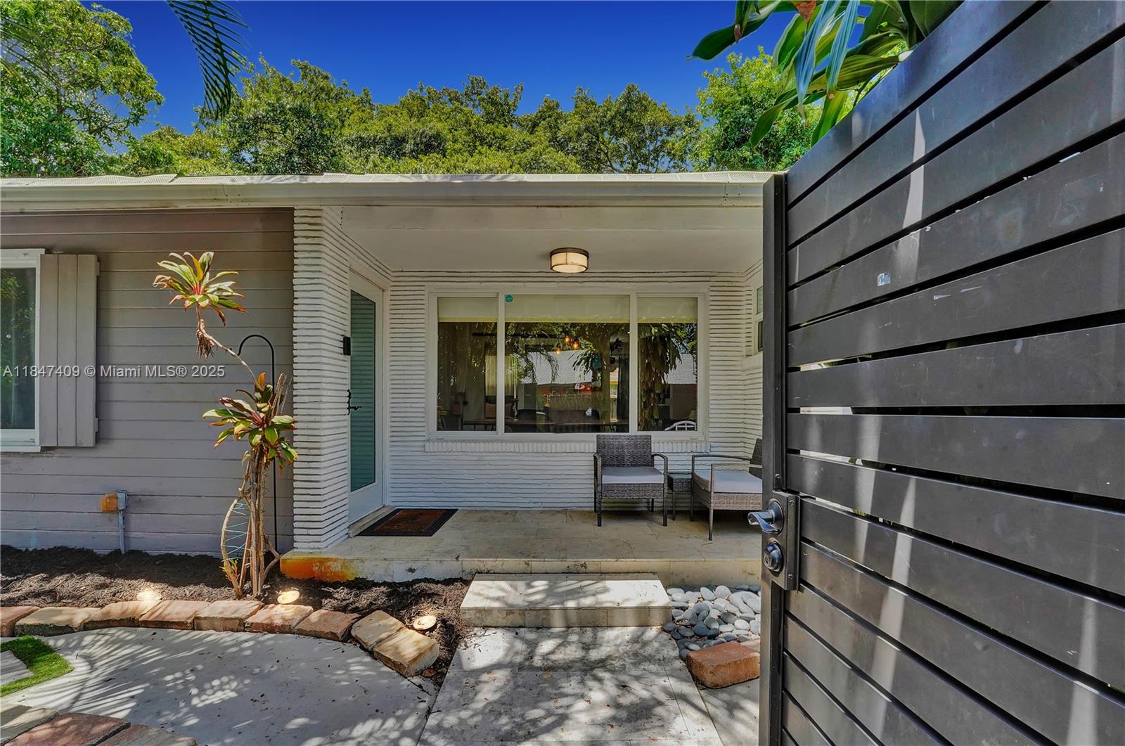 Fort Lauderdale, Florida, 33304, United States, 3 Bedrooms Bedrooms, ,2 BathroomsBathrooms,Residential,For Sale,1901342