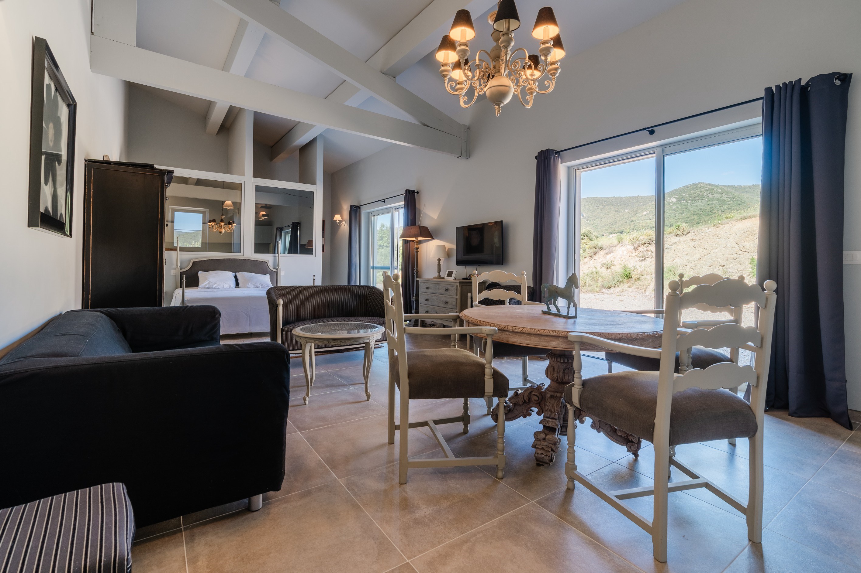  Spellbinding Views & Timeless Stonework – 260 sqm on 5 Hectares - 物件實景