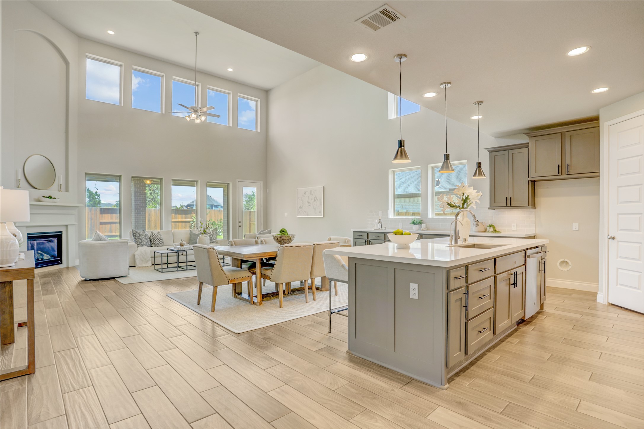  6907 Pondhawk Drive - 物件實景