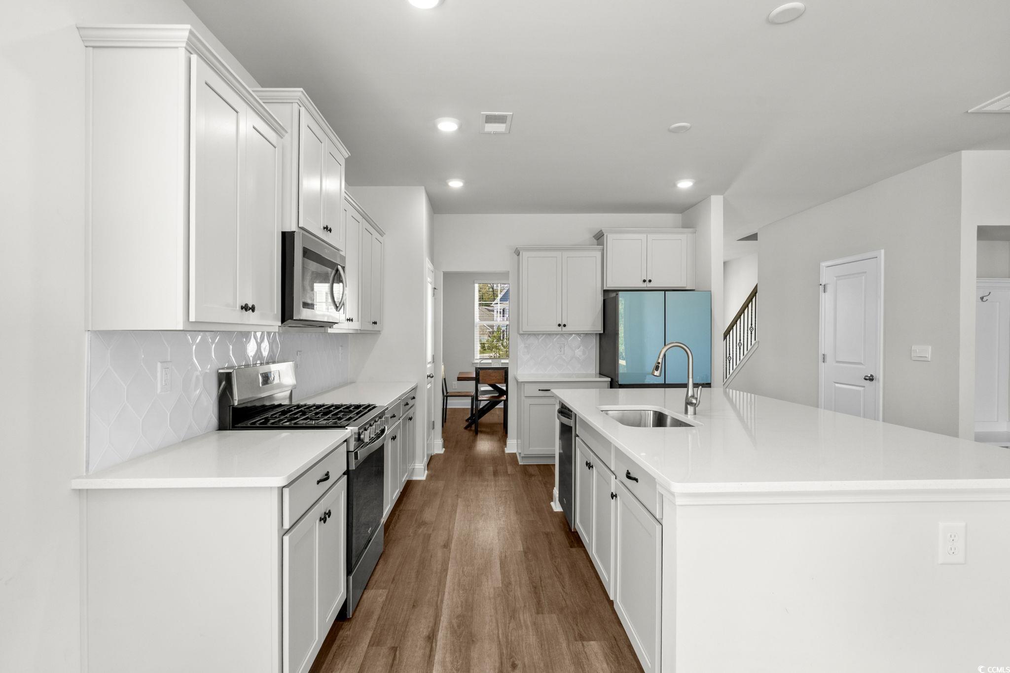 Myrtle Beach, South Carolina, 29579, United States, 5 Bedrooms Bedrooms, ,4 BathroomsBathrooms,Residential,For Sale,1960870