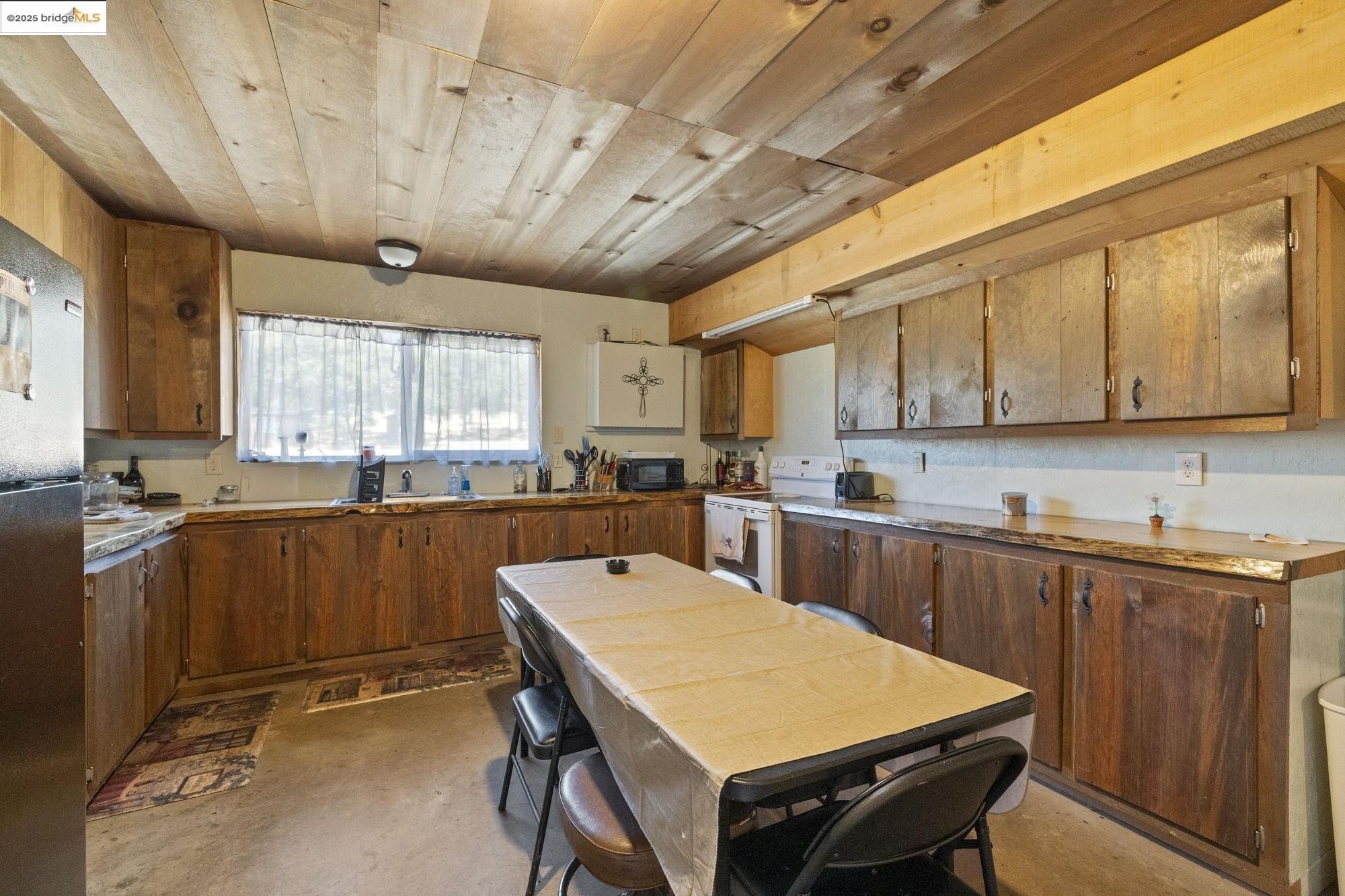 Chinese Camp, California, 95309, United States, 1 Bedroom Bedrooms, ,2 BathroomsBathrooms,Residential,For Sale,1975646