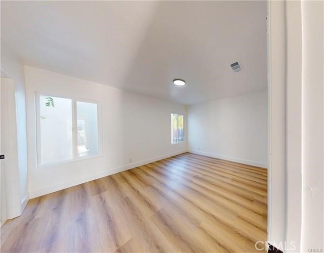 Los Angeles, California, 90018, United States, 3 Bedrooms Bedrooms, ,2 BathroomsBathrooms,Residential,For Sale,1986110