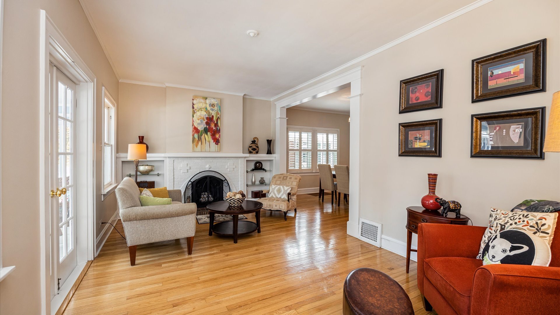 La Grange, Illinois, 60525, United States, 3 Bedrooms Bedrooms, ,3 BathroomsBathrooms,Residential,For Sale,1991059