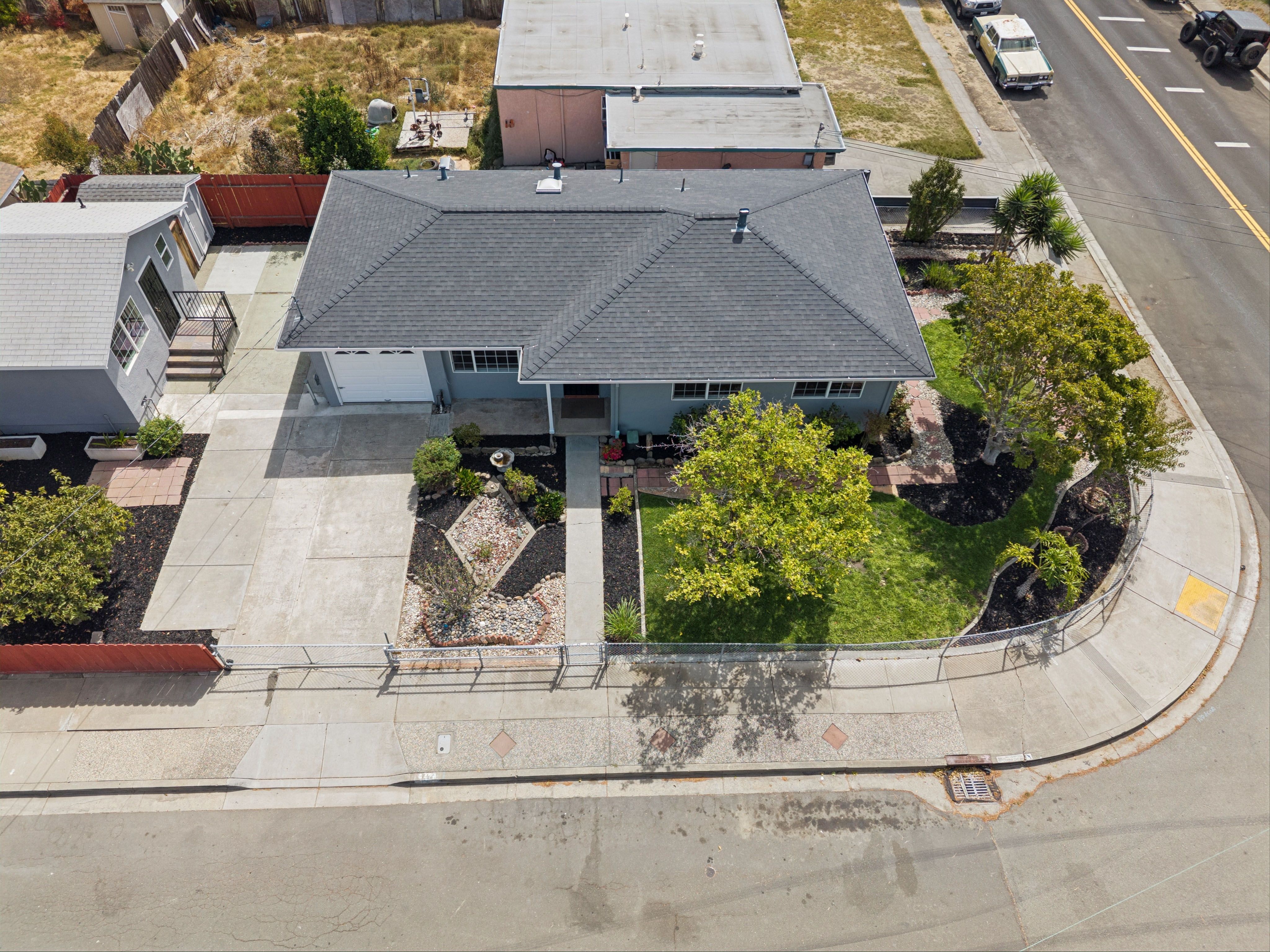  Charming Newark Home with Versatile Detached Guest House - 物件實景